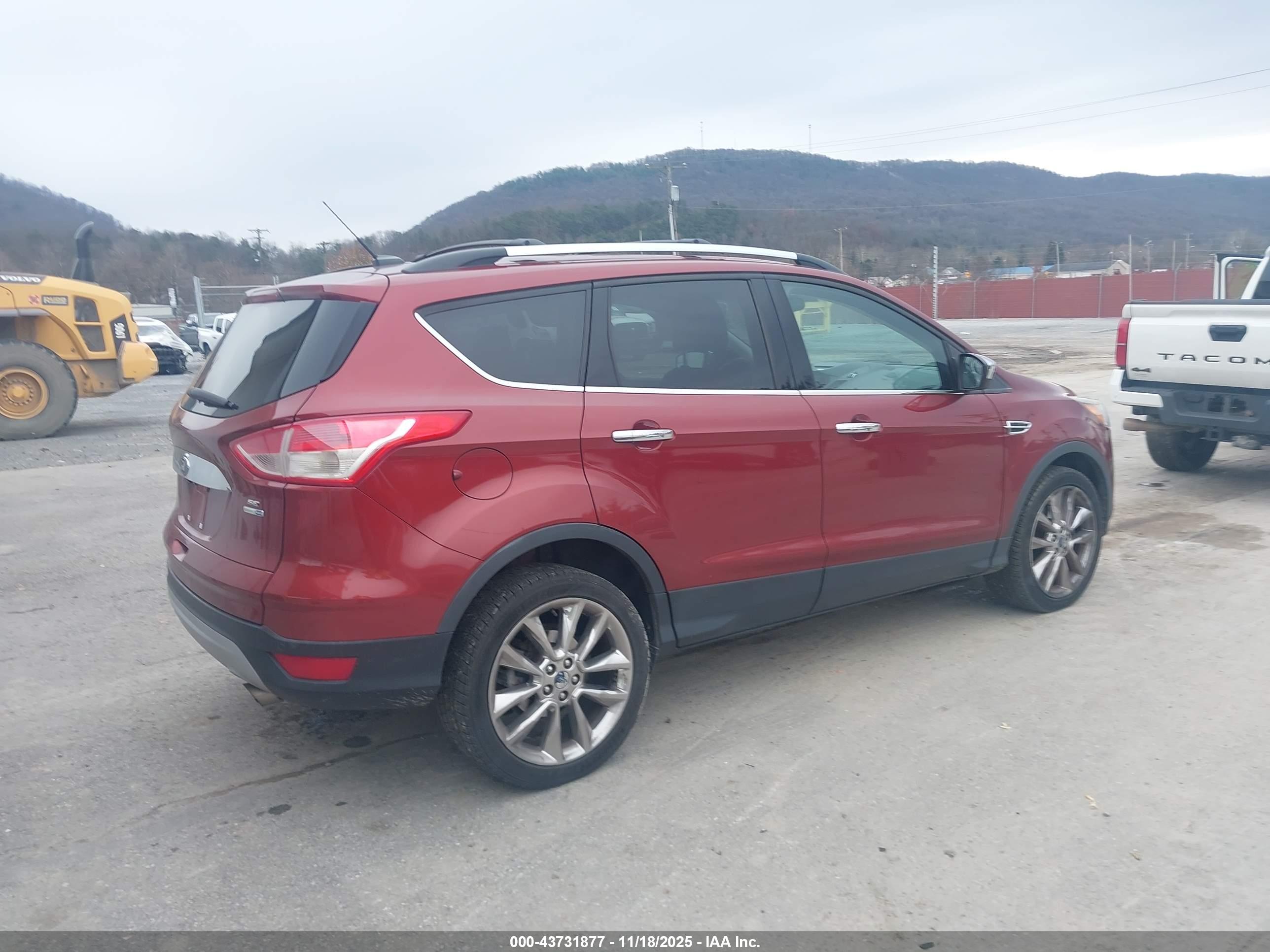 FORD ESCAPE image 4