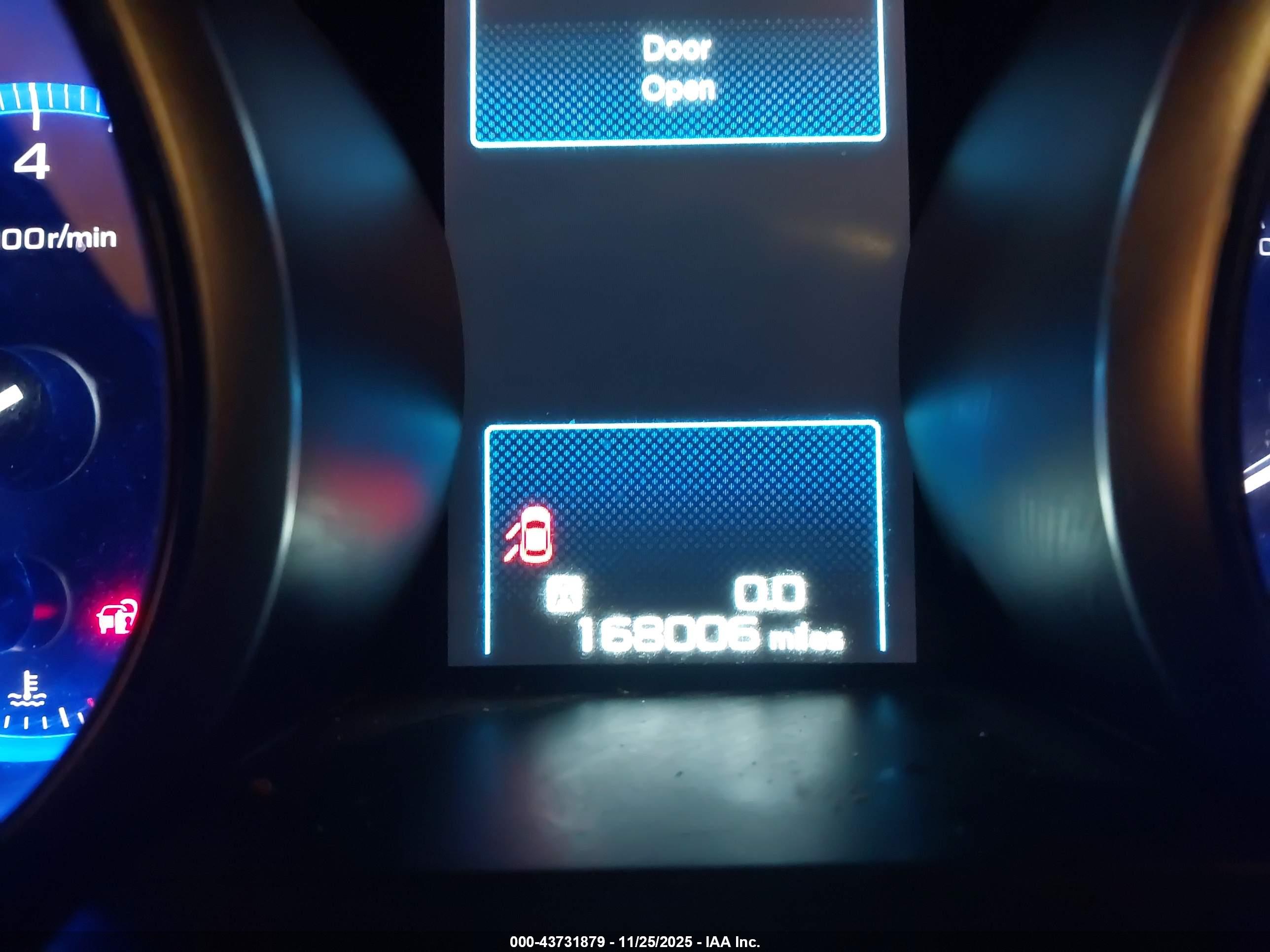 SUBARU OUTBACK image 7