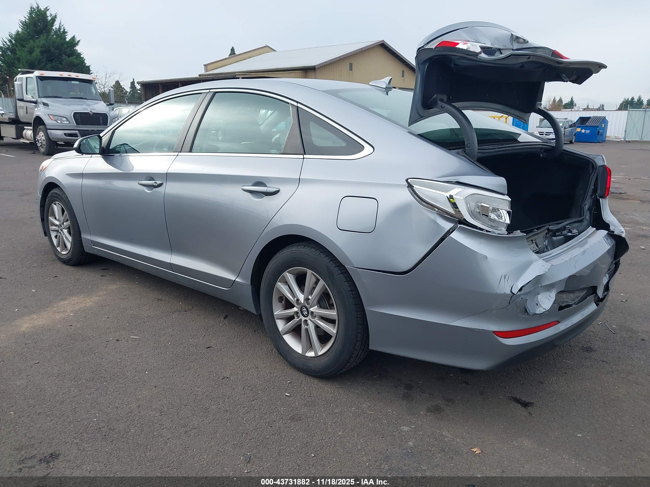 HYUNDAI SONATA image 3