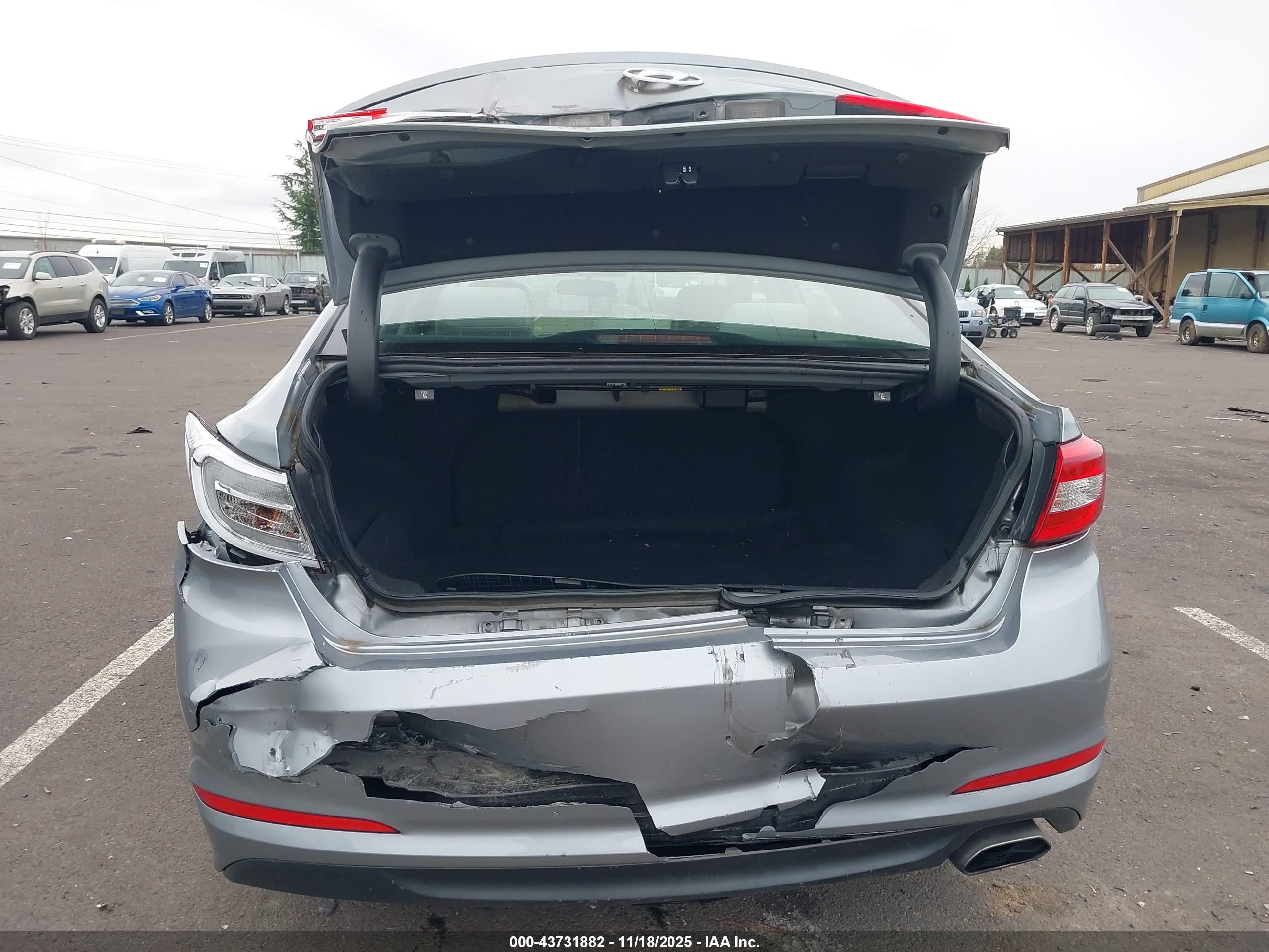 HYUNDAI SONATA image 6