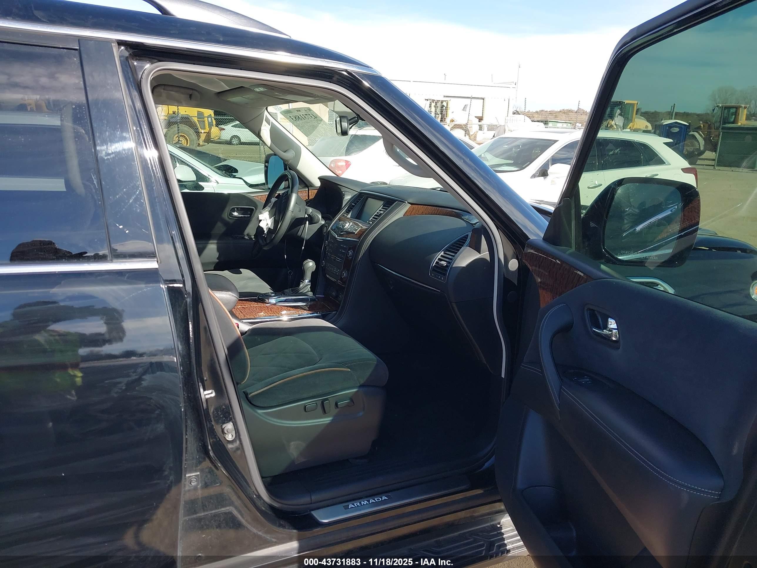 NISSAN ARMADA image 5