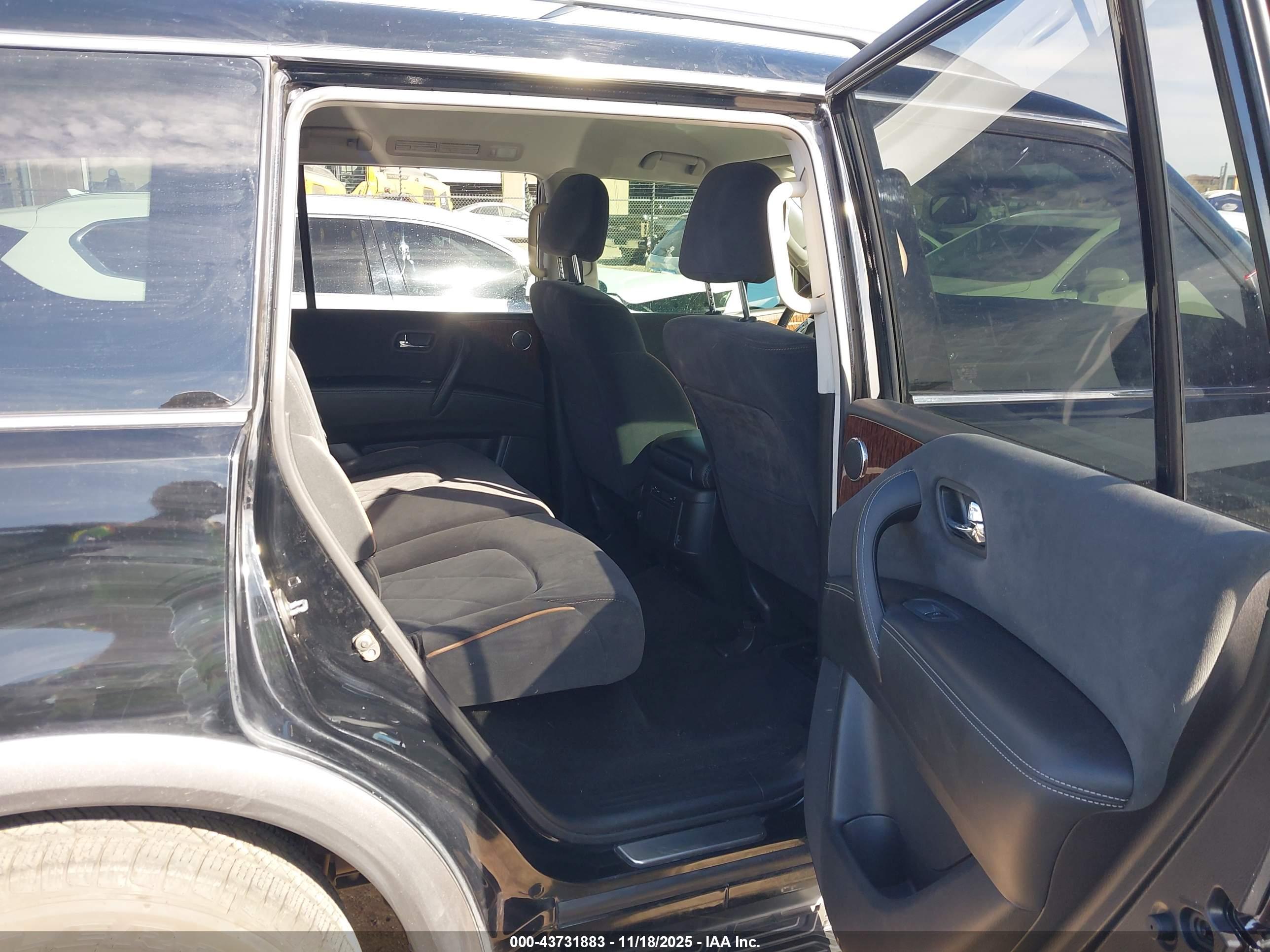 NISSAN ARMADA image 8