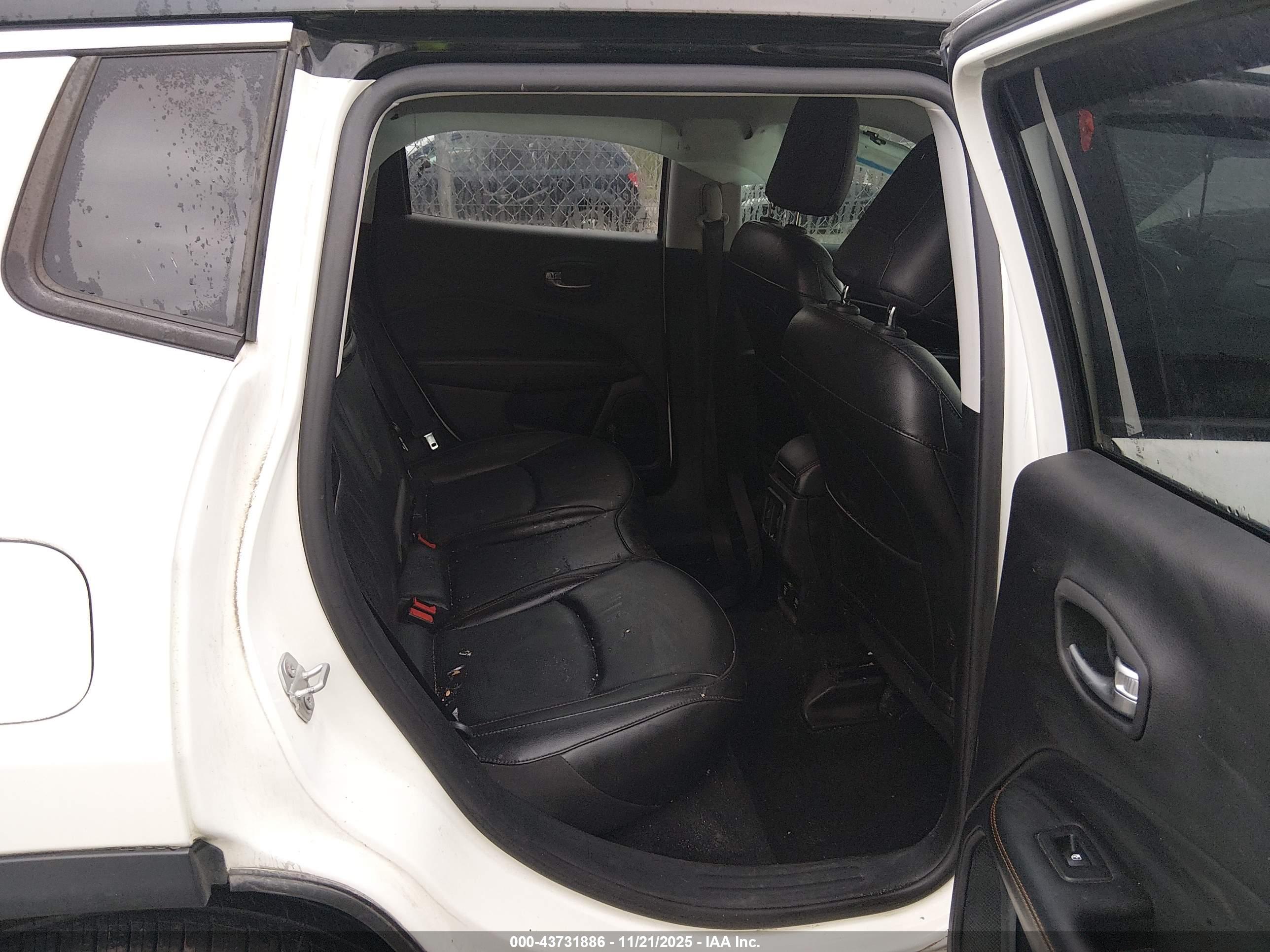 JEEP COMPASS image 8