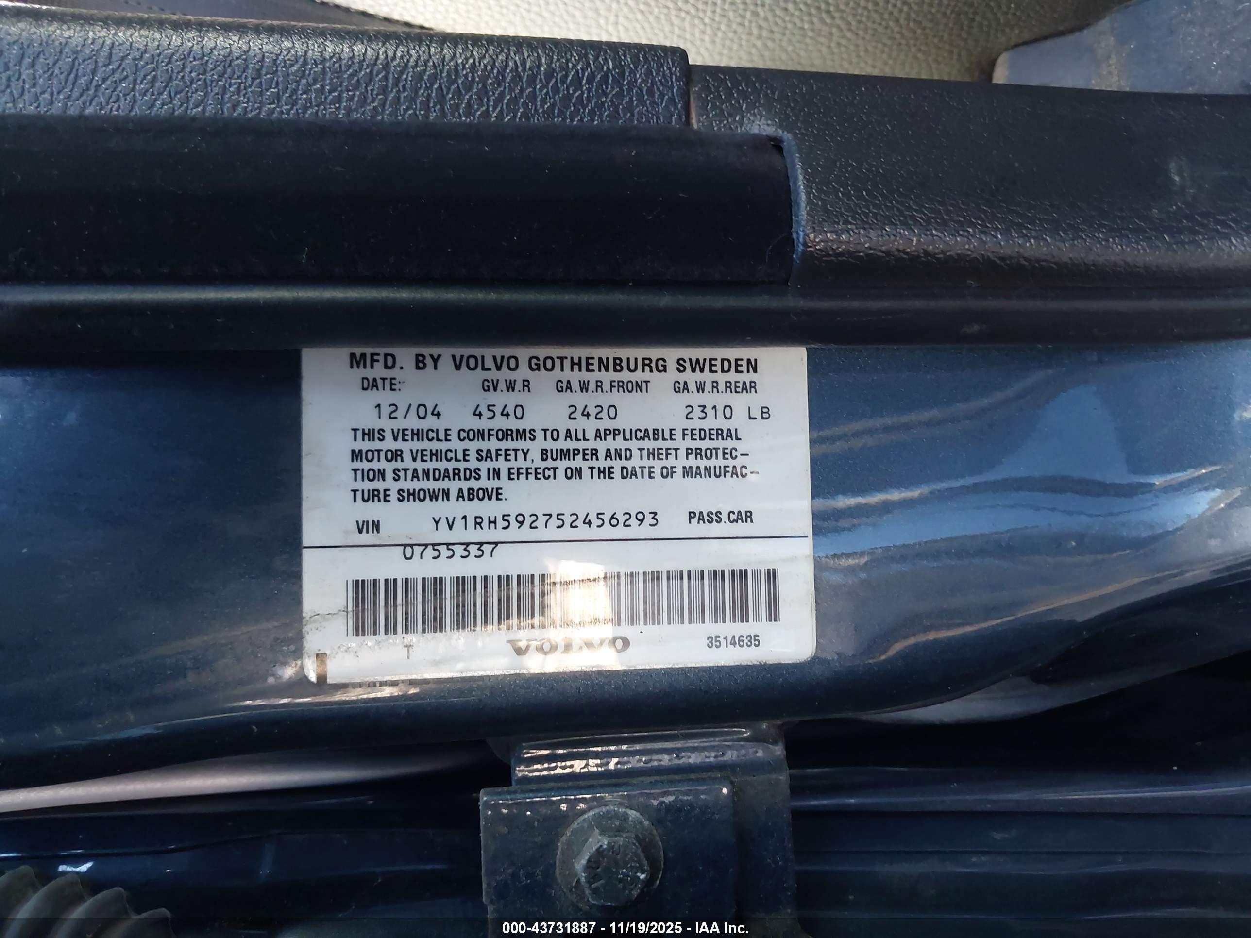 VOLVO S60 image 9