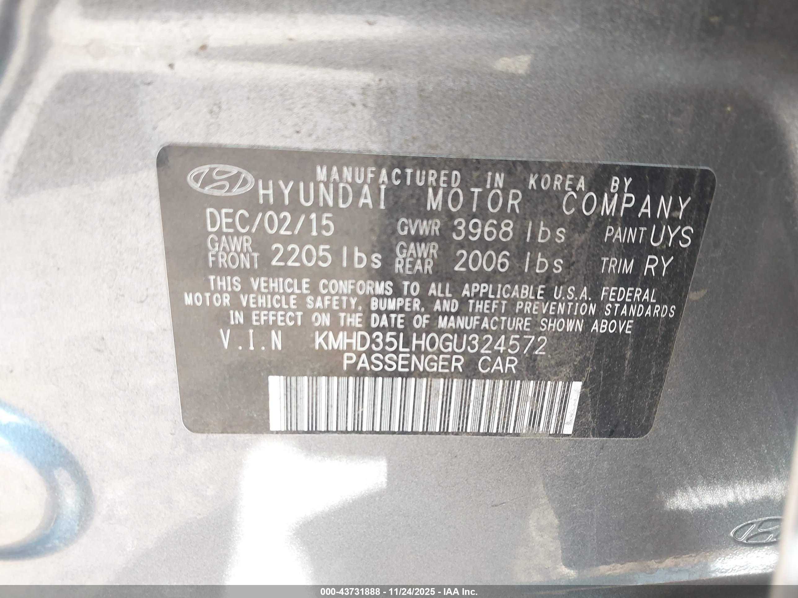 HYUNDAI ELANTRA image 9