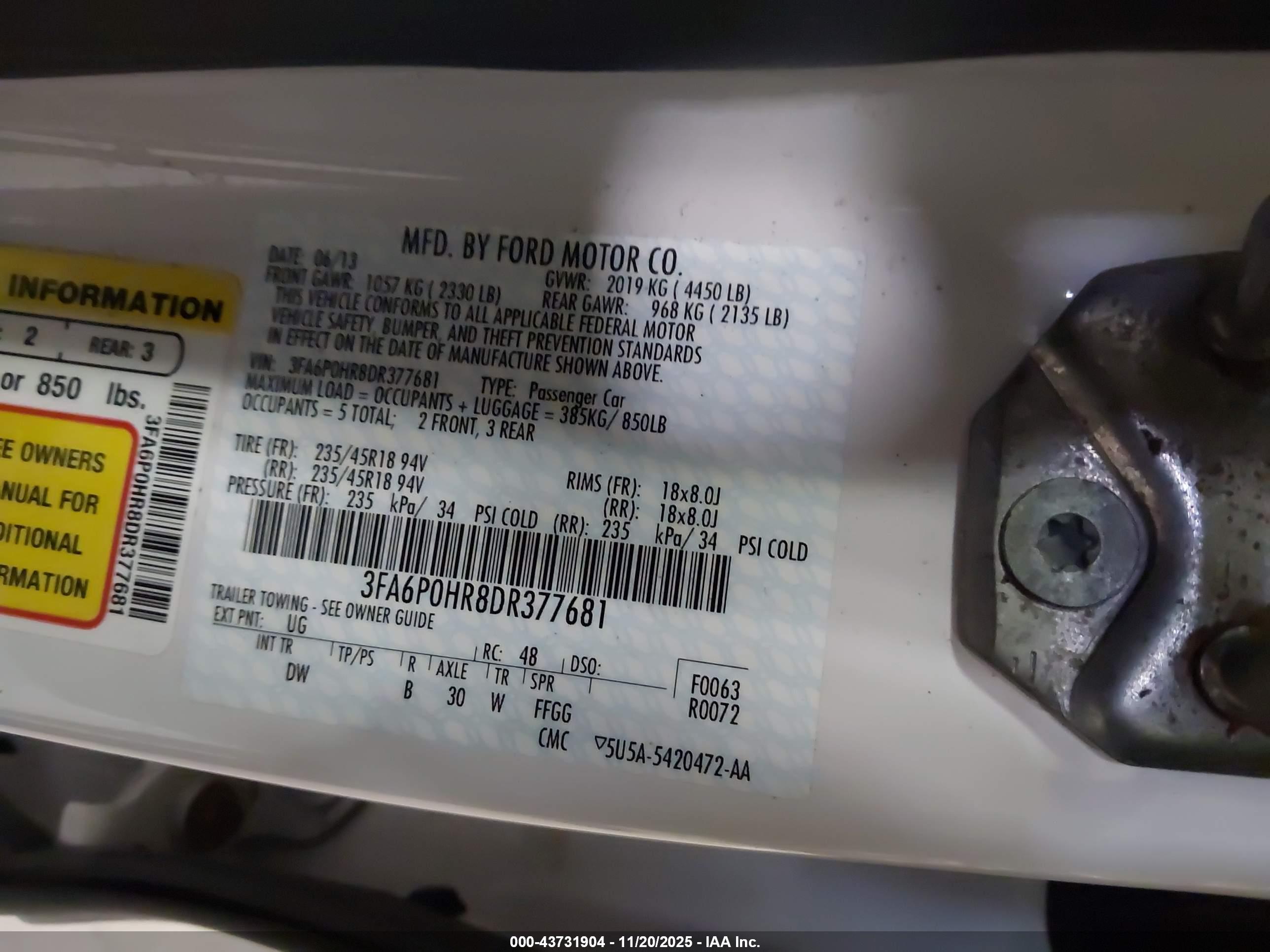 FORD FUSION image 9