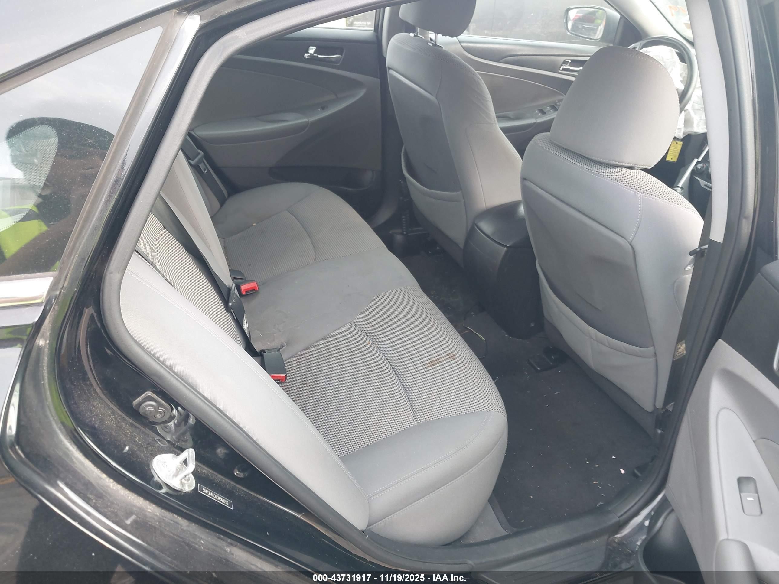 HYUNDAI SONATA image 8