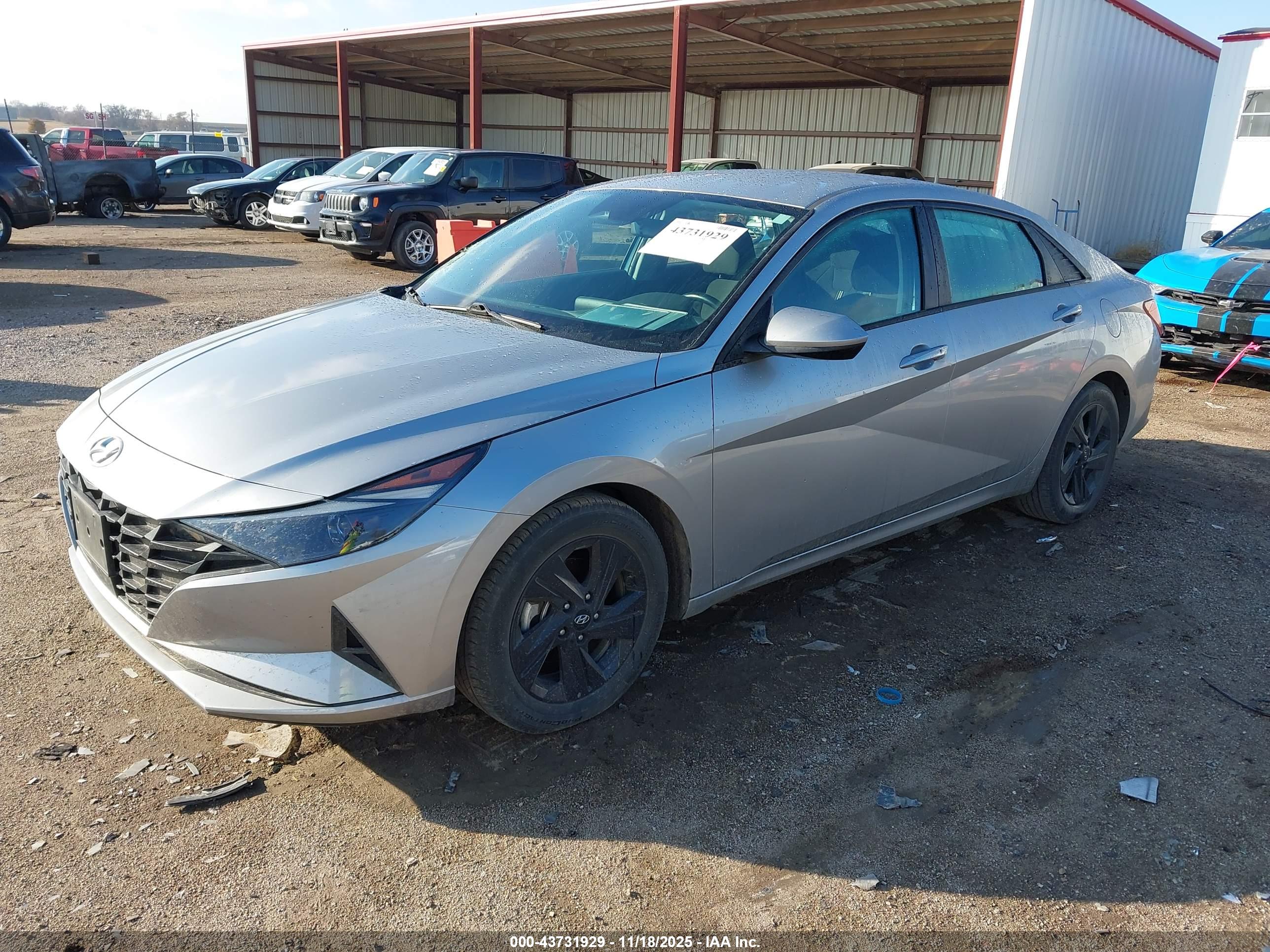 HYUNDAI ELANTRA image 2