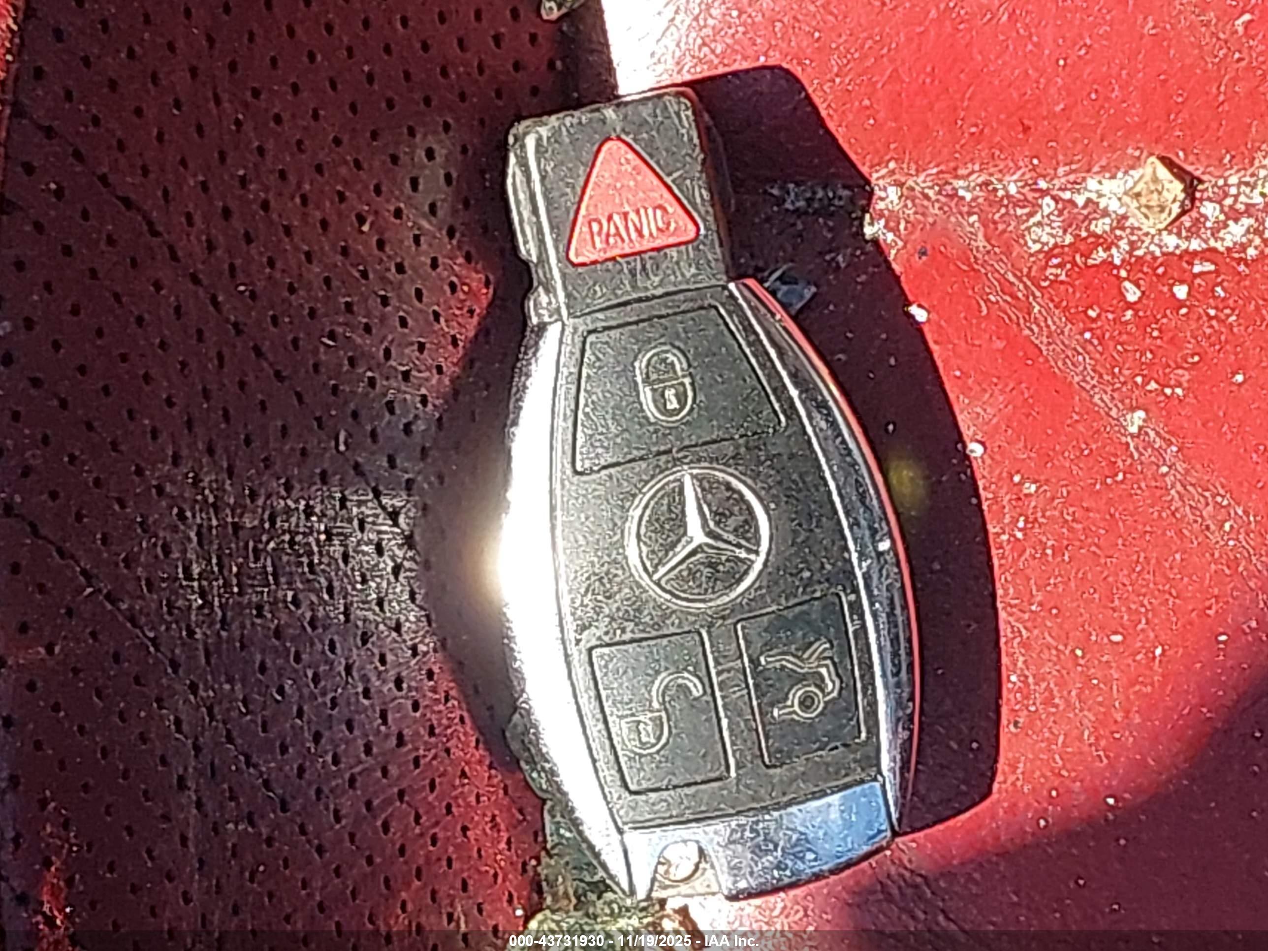 MERCEDES-BENZ E image 11