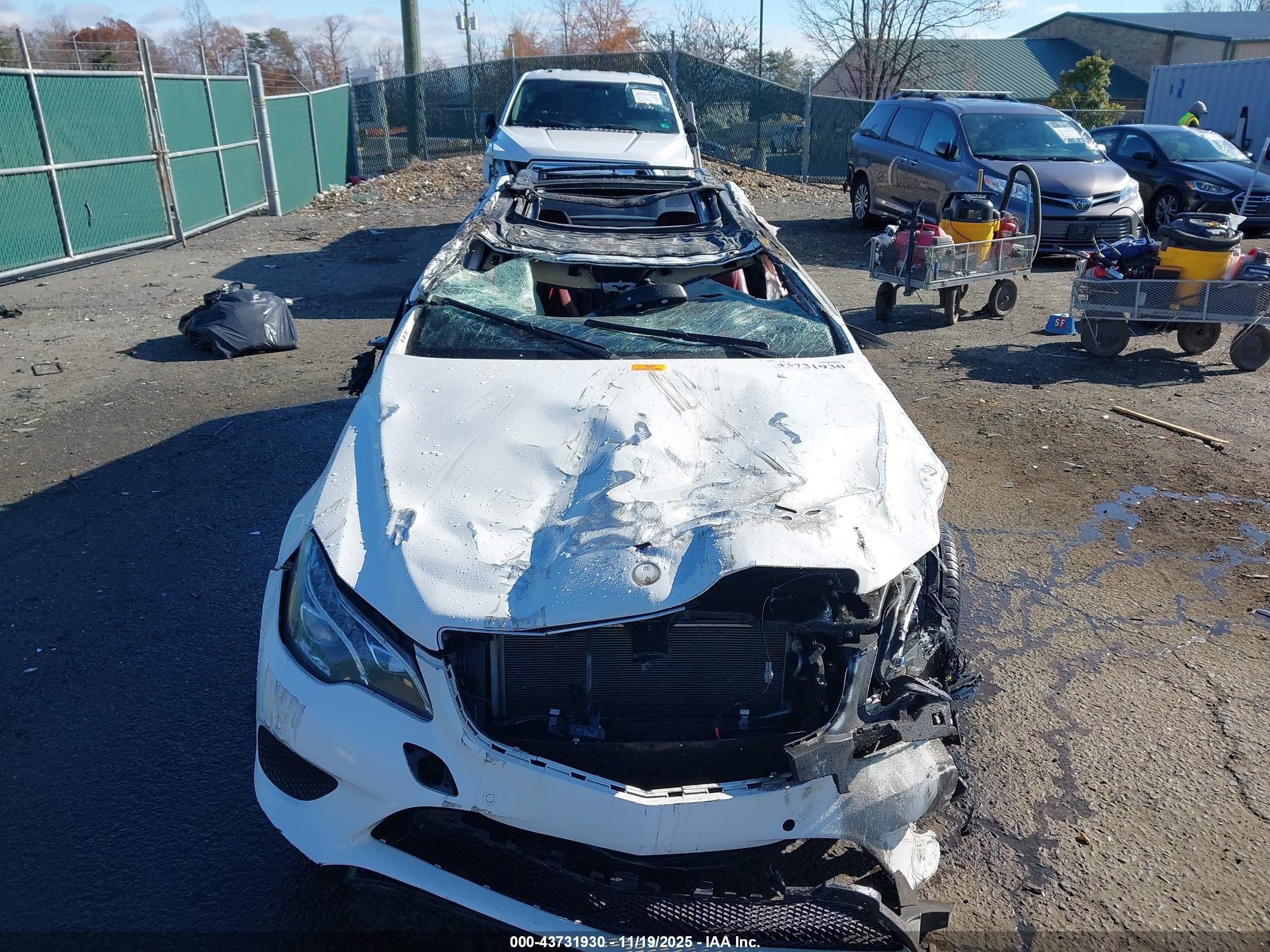MERCEDES-BENZ E image 6