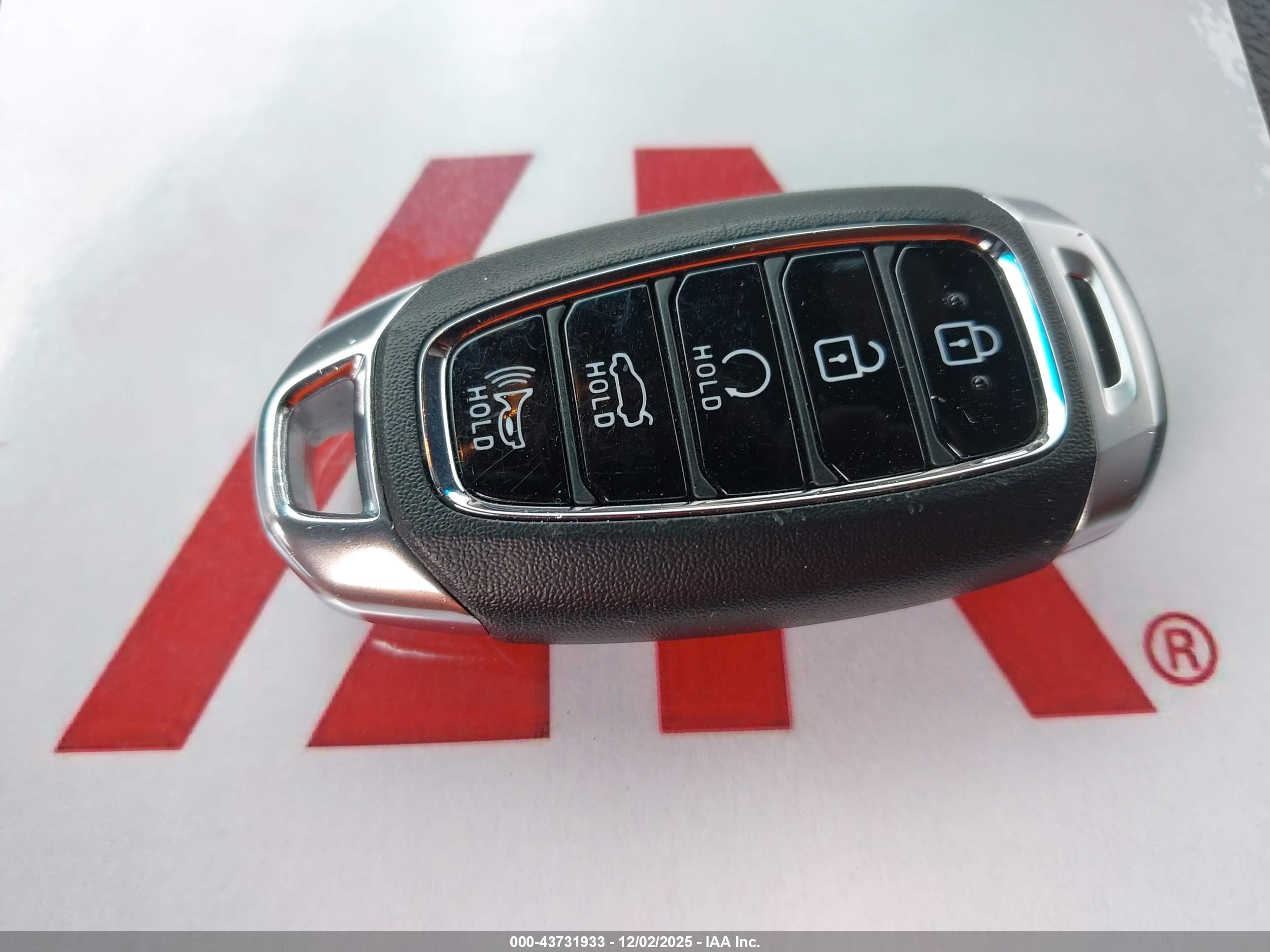 HYUNDAI ELANTRA image 11