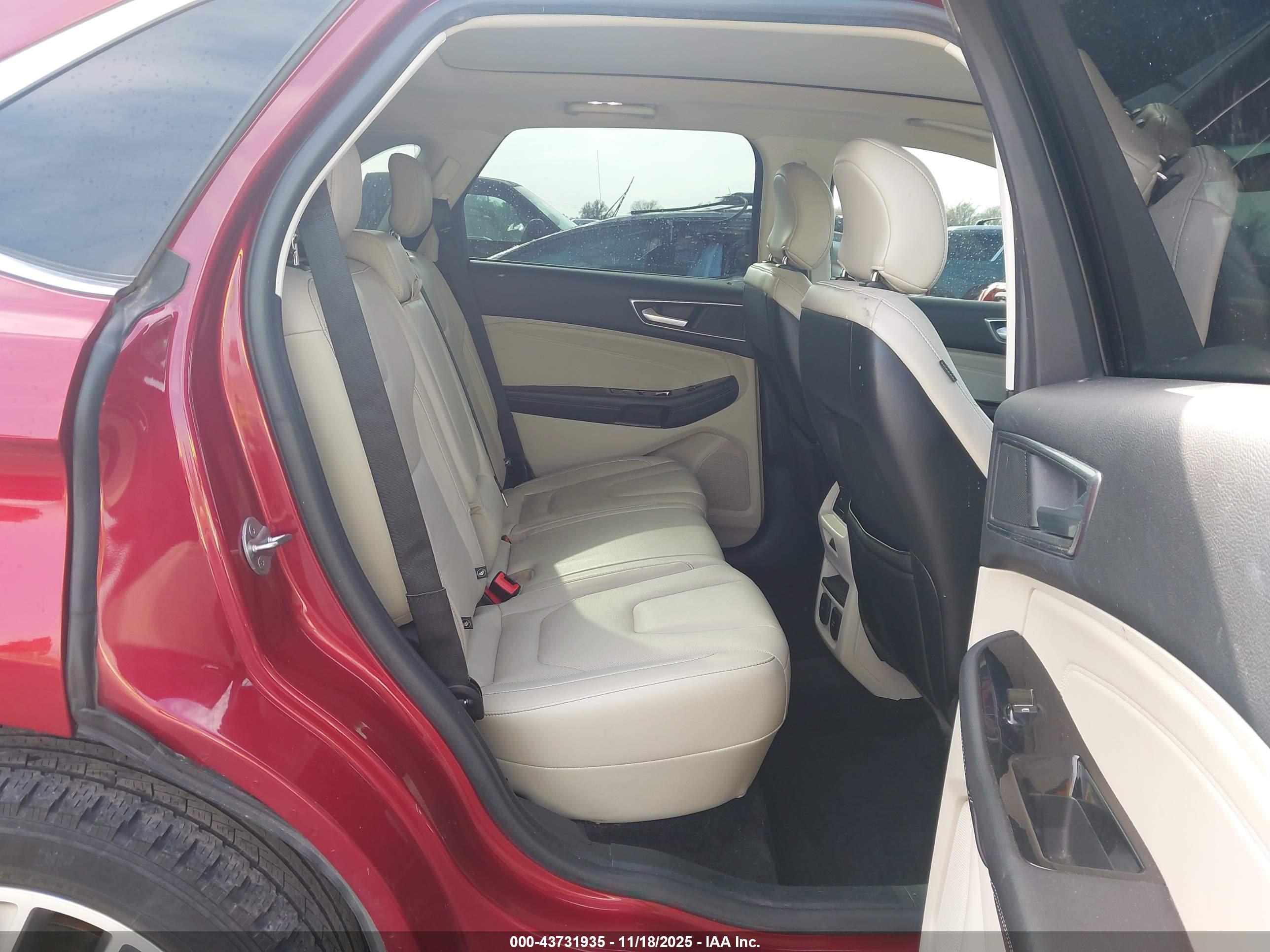 FORD EDGE image 8