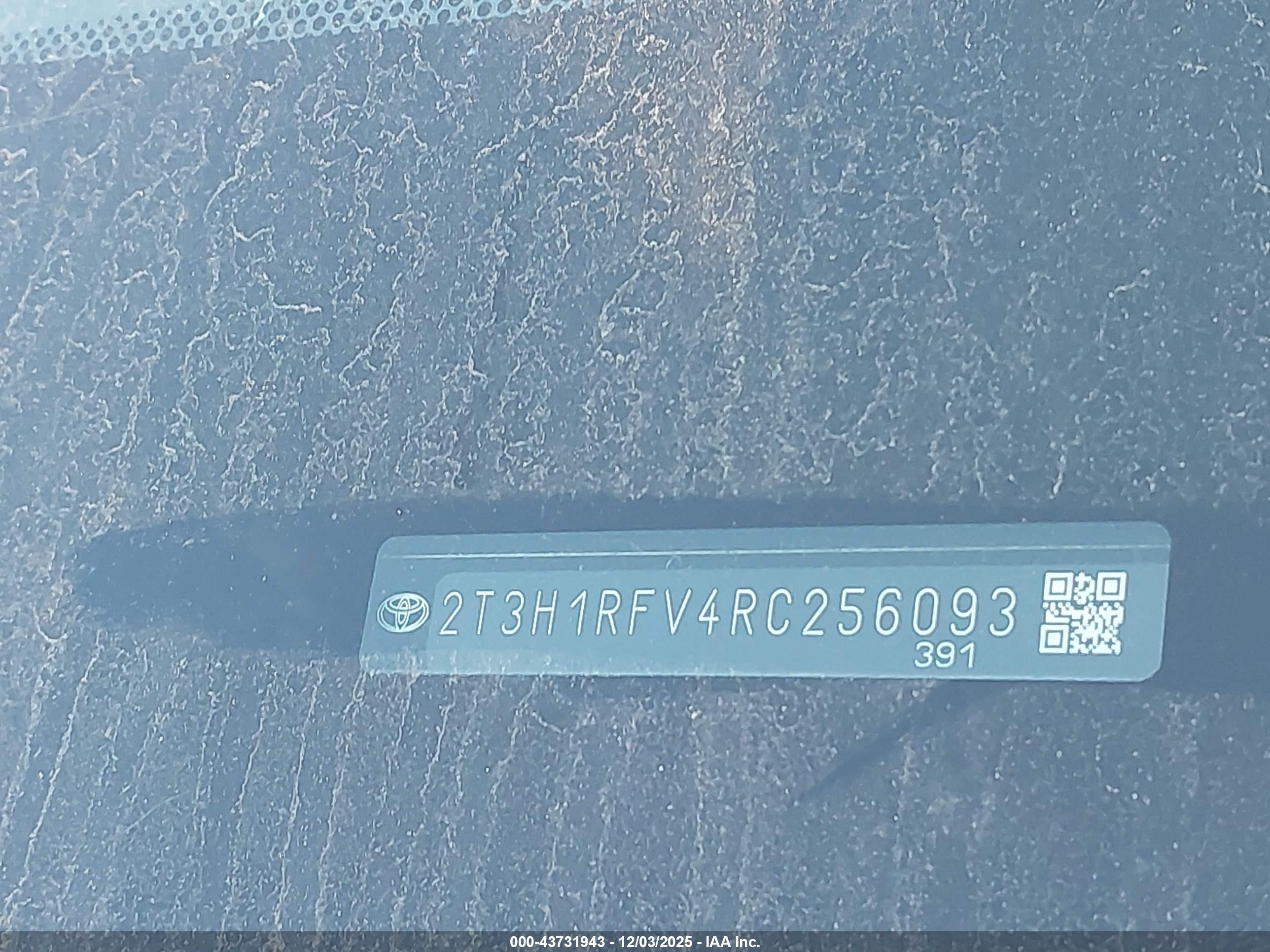 TOYOTA RAV4 image 9