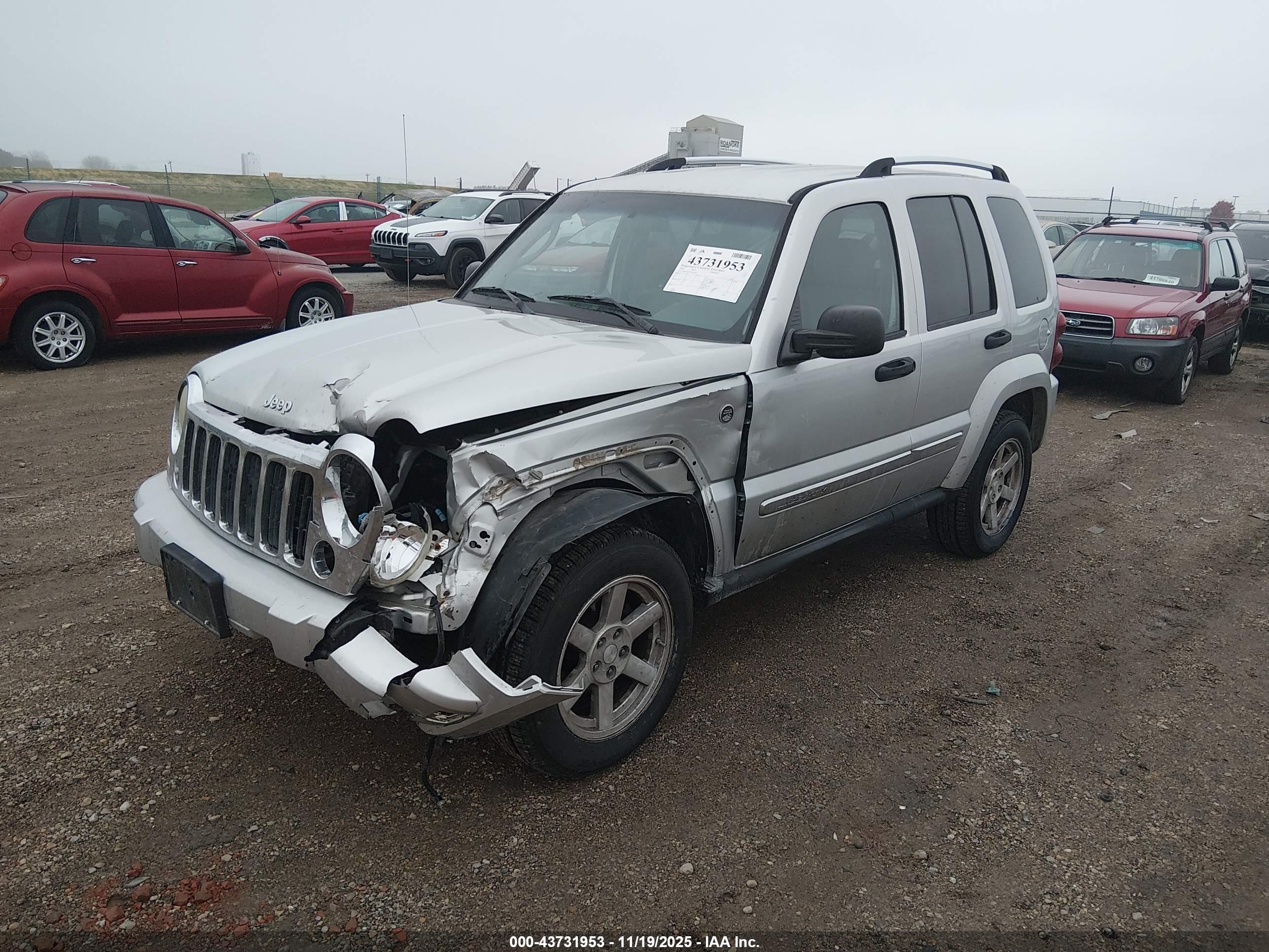 JEEP LIBERTY image 2