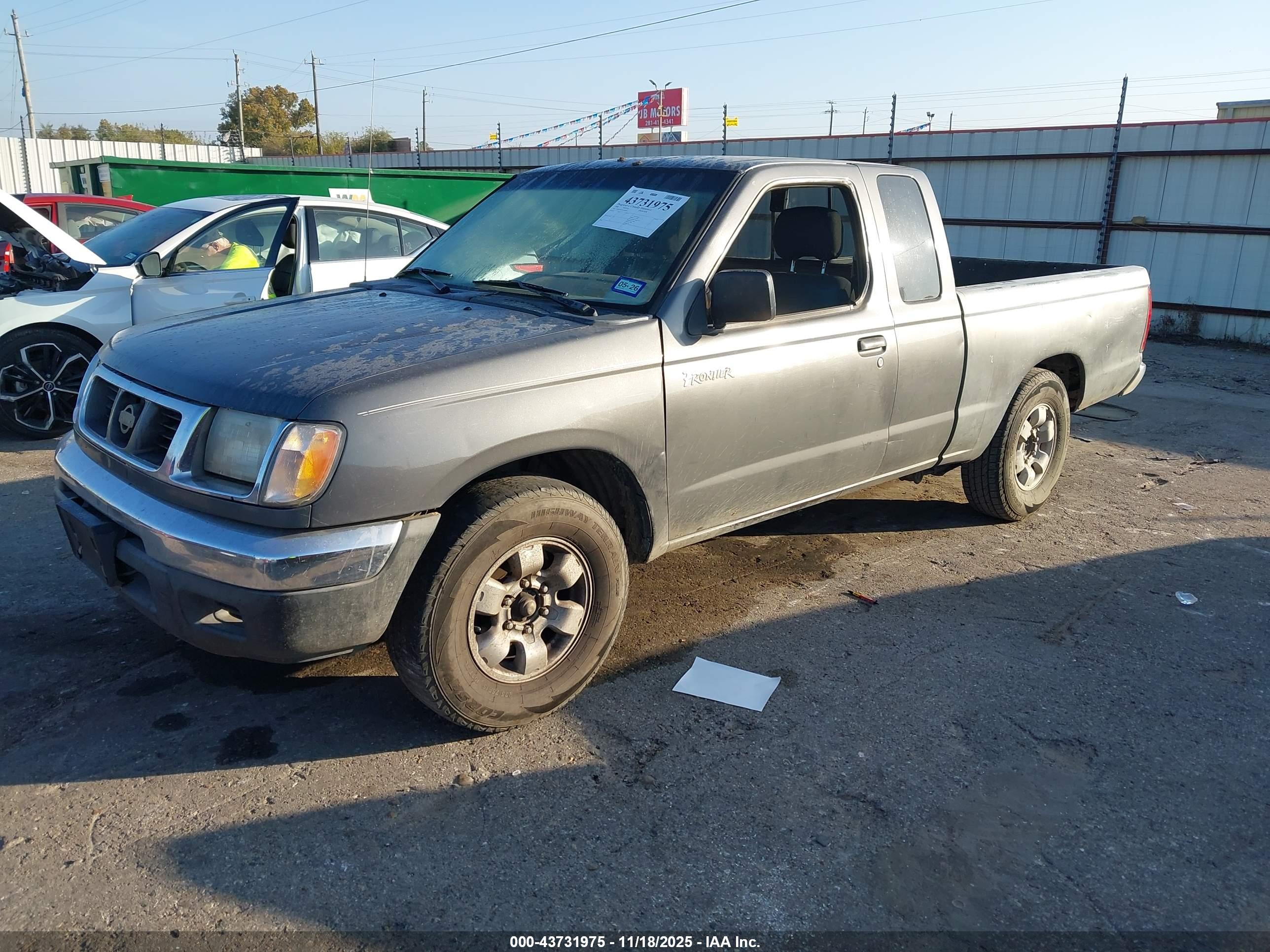 NISSAN FRONTIER image 2