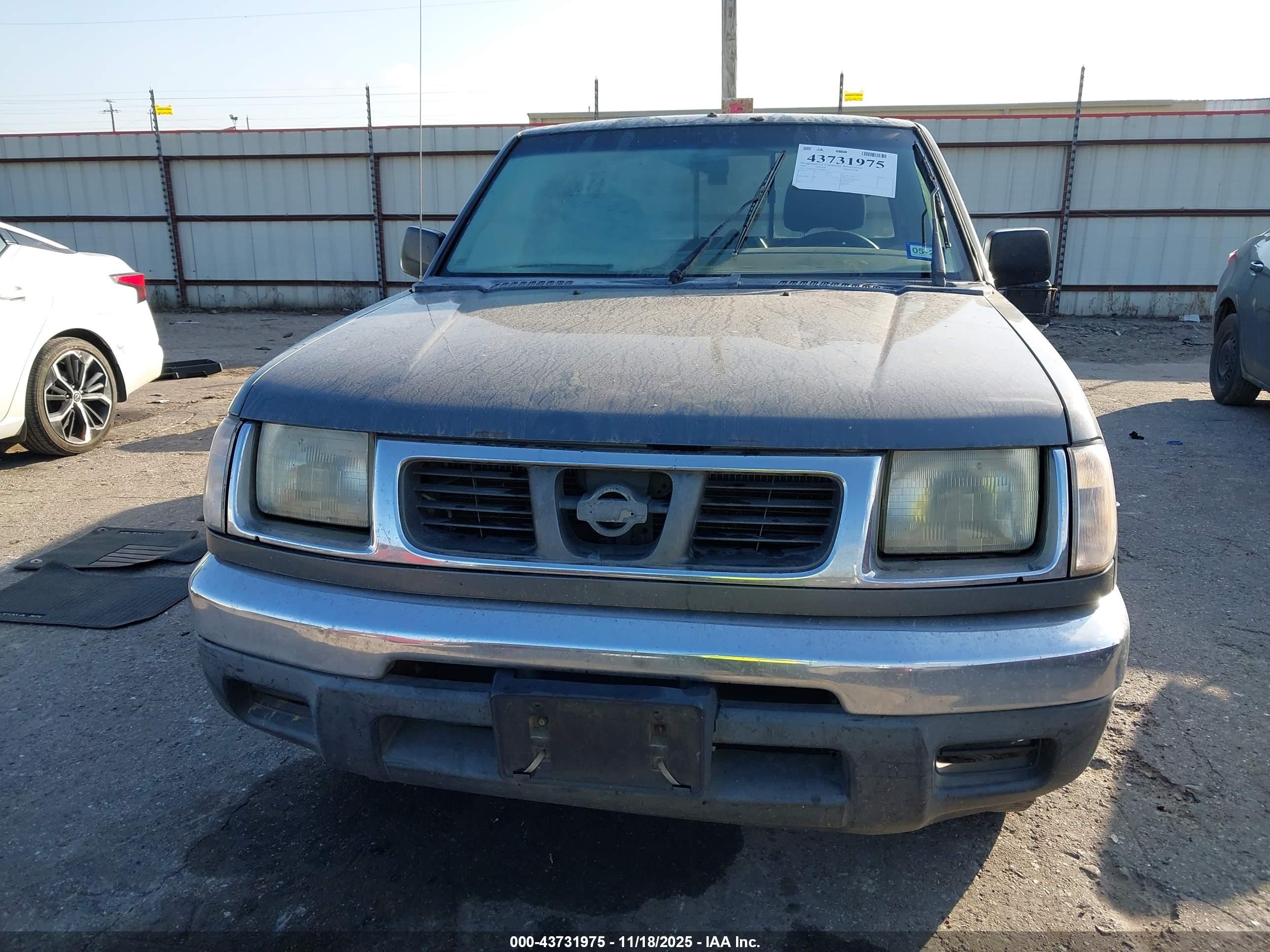 NISSAN FRONTIER image 6