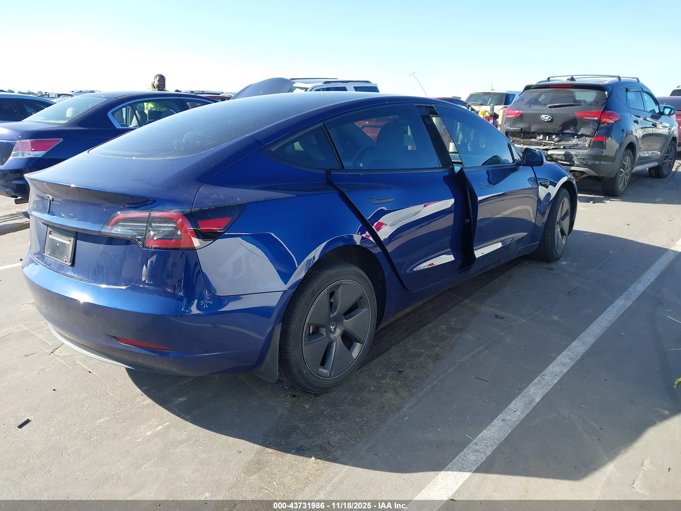TESLA MODEL image 4