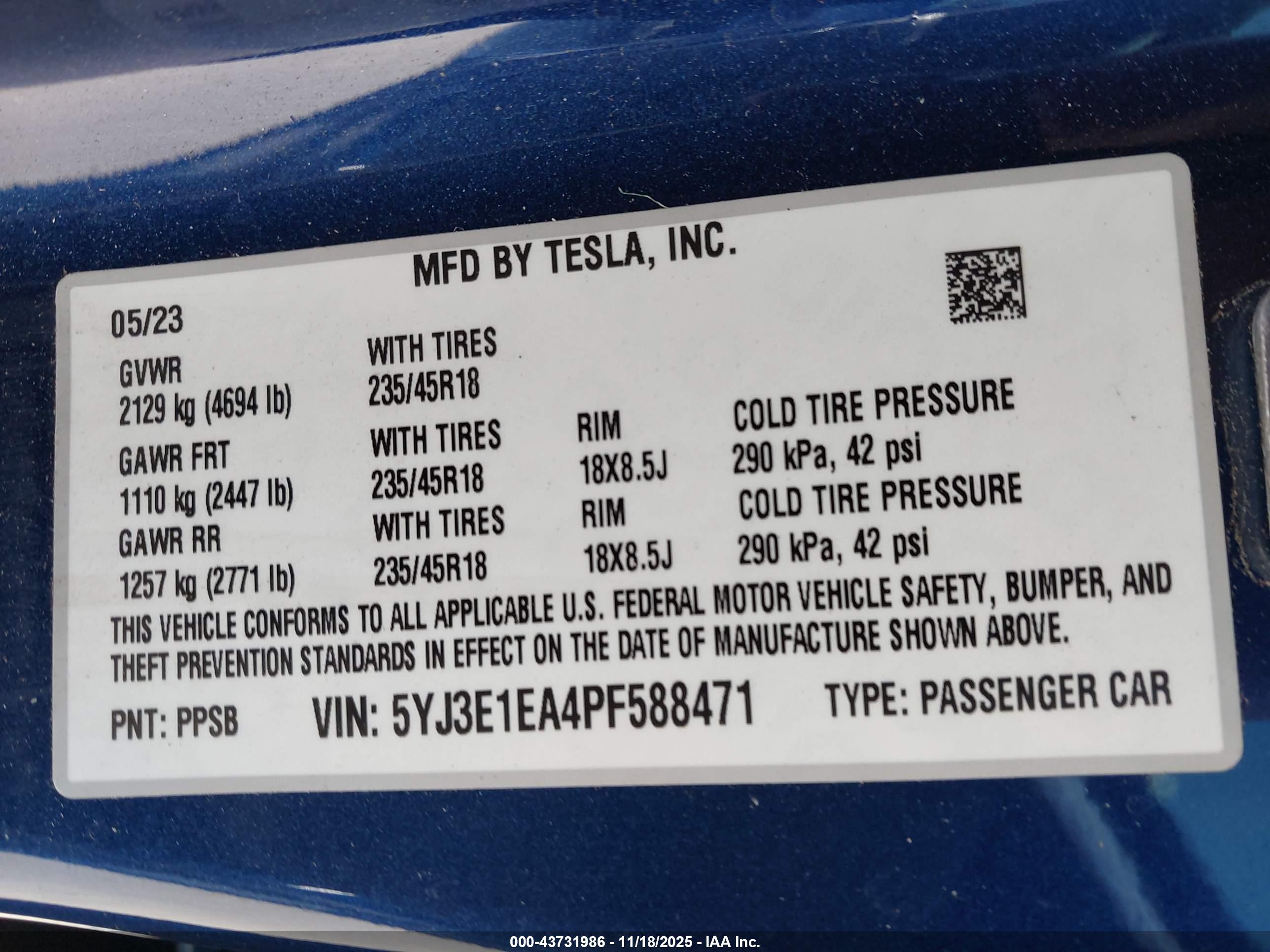 TESLA MODEL image 9