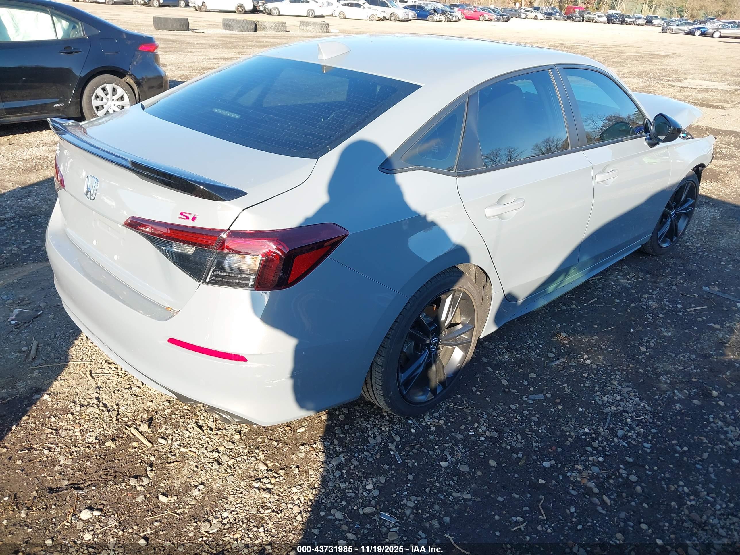 HONDA CIVIC image 4