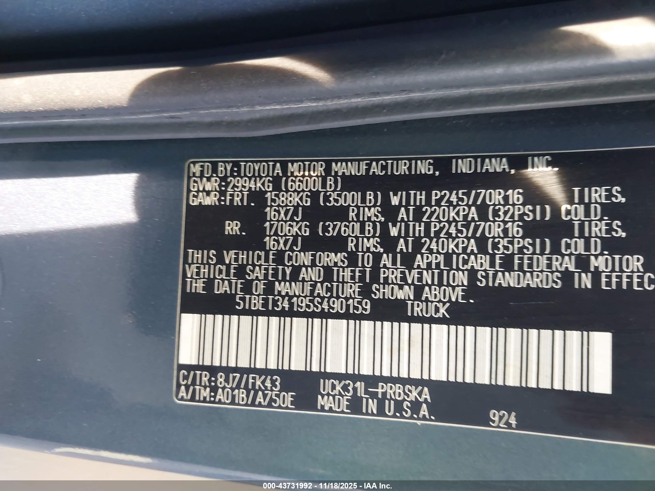 TOYOTA TUNDRA image 9