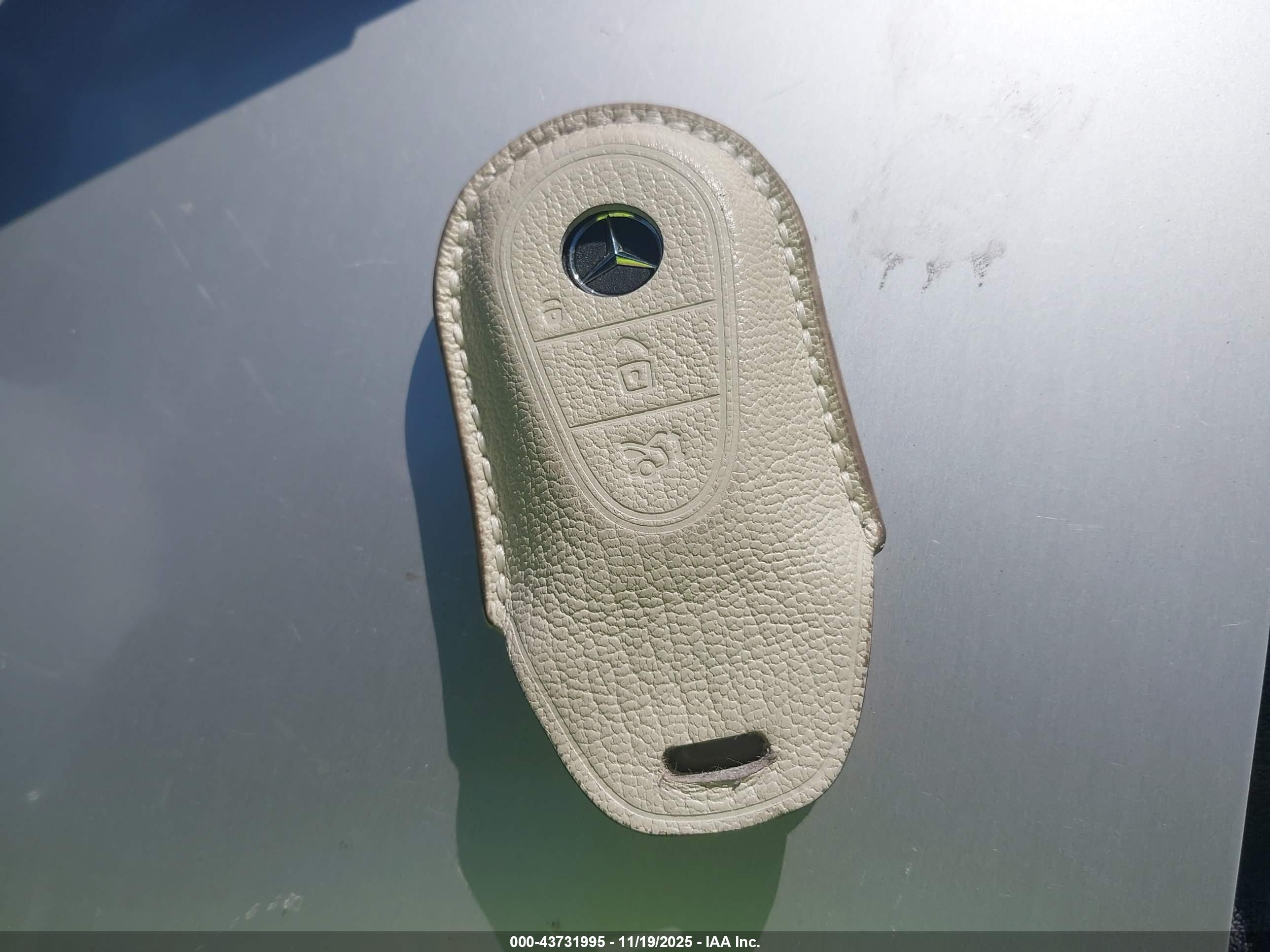 MERCEDES-BENZ C image 11