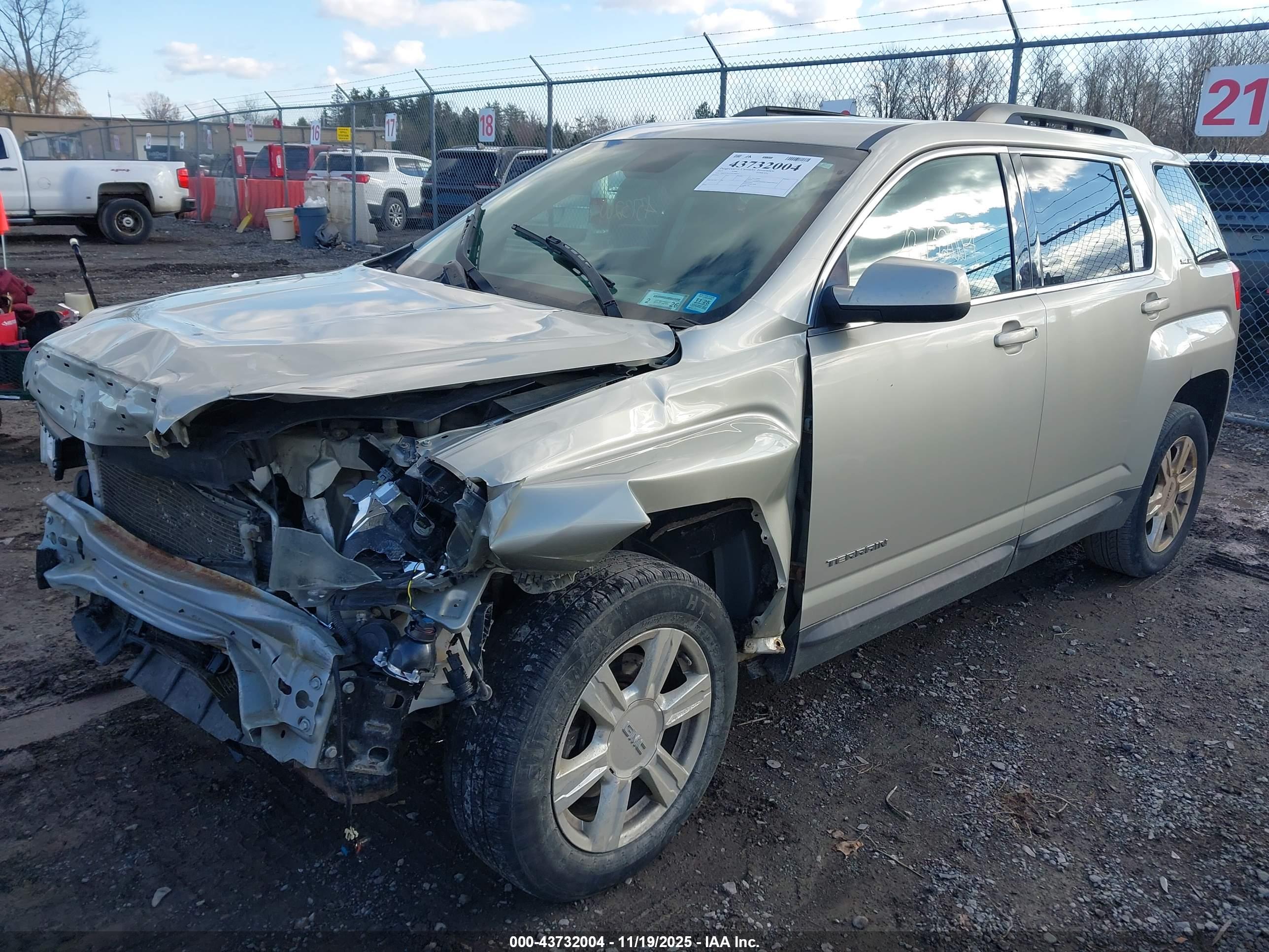 GMC TERRAIN image 2