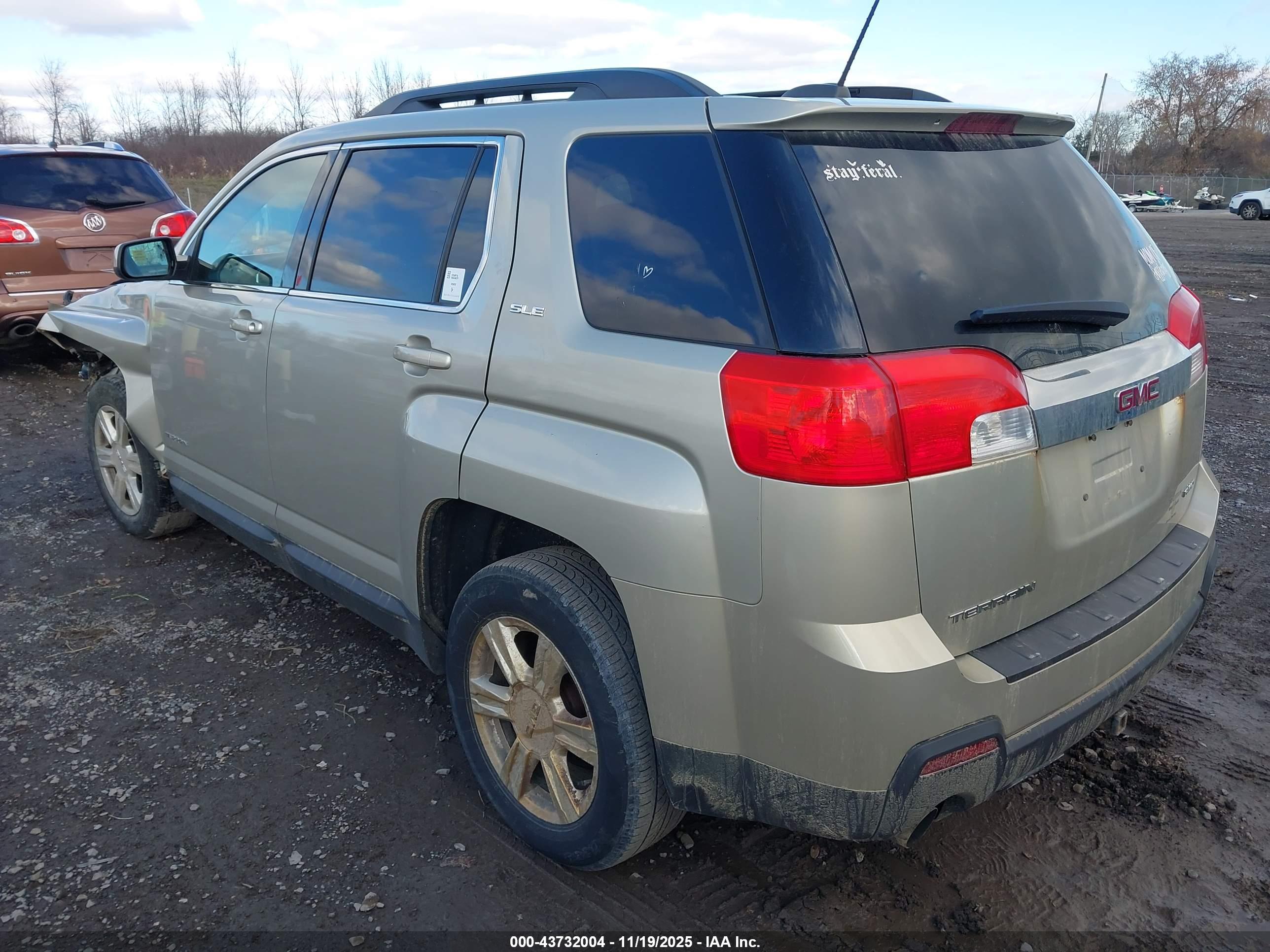 GMC TERRAIN image 3