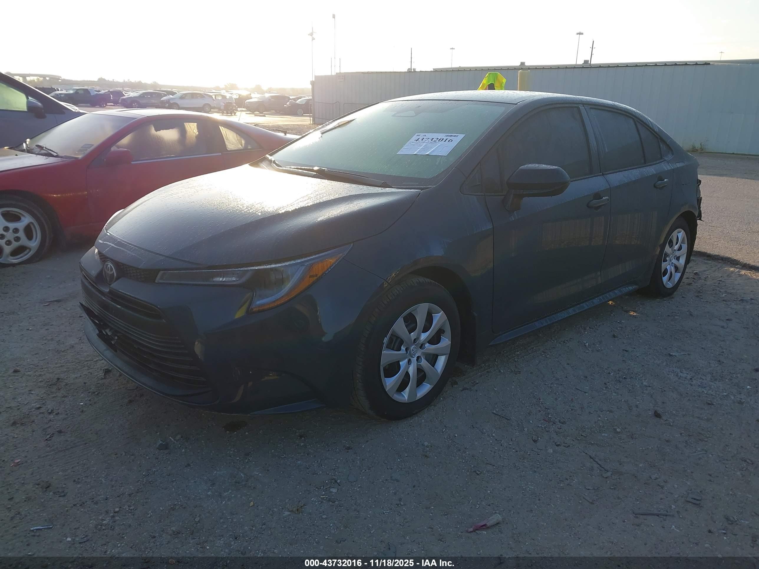 TOYOTA COROLLA image 2
