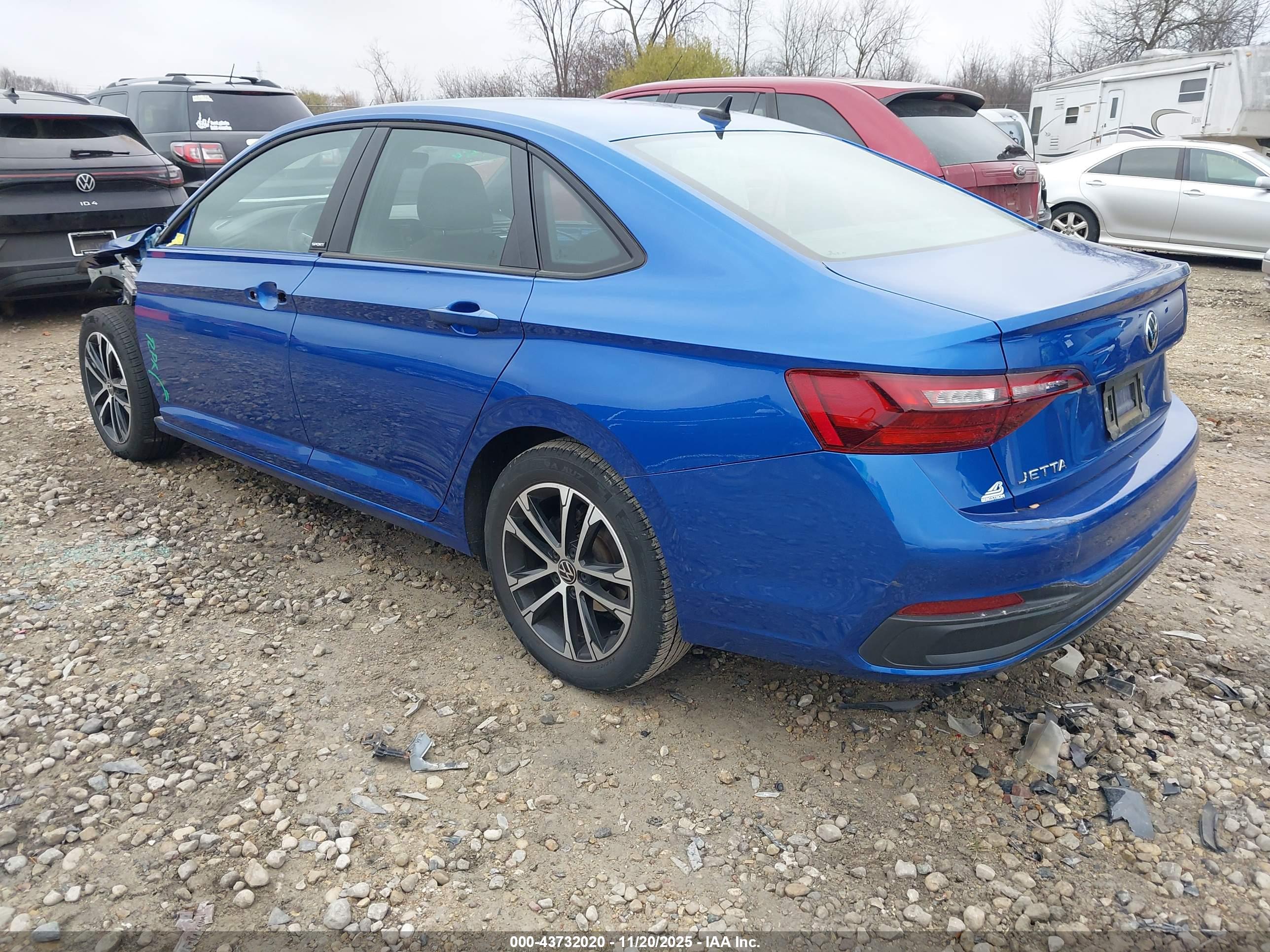 VOLKSWAGEN JETTA image 3