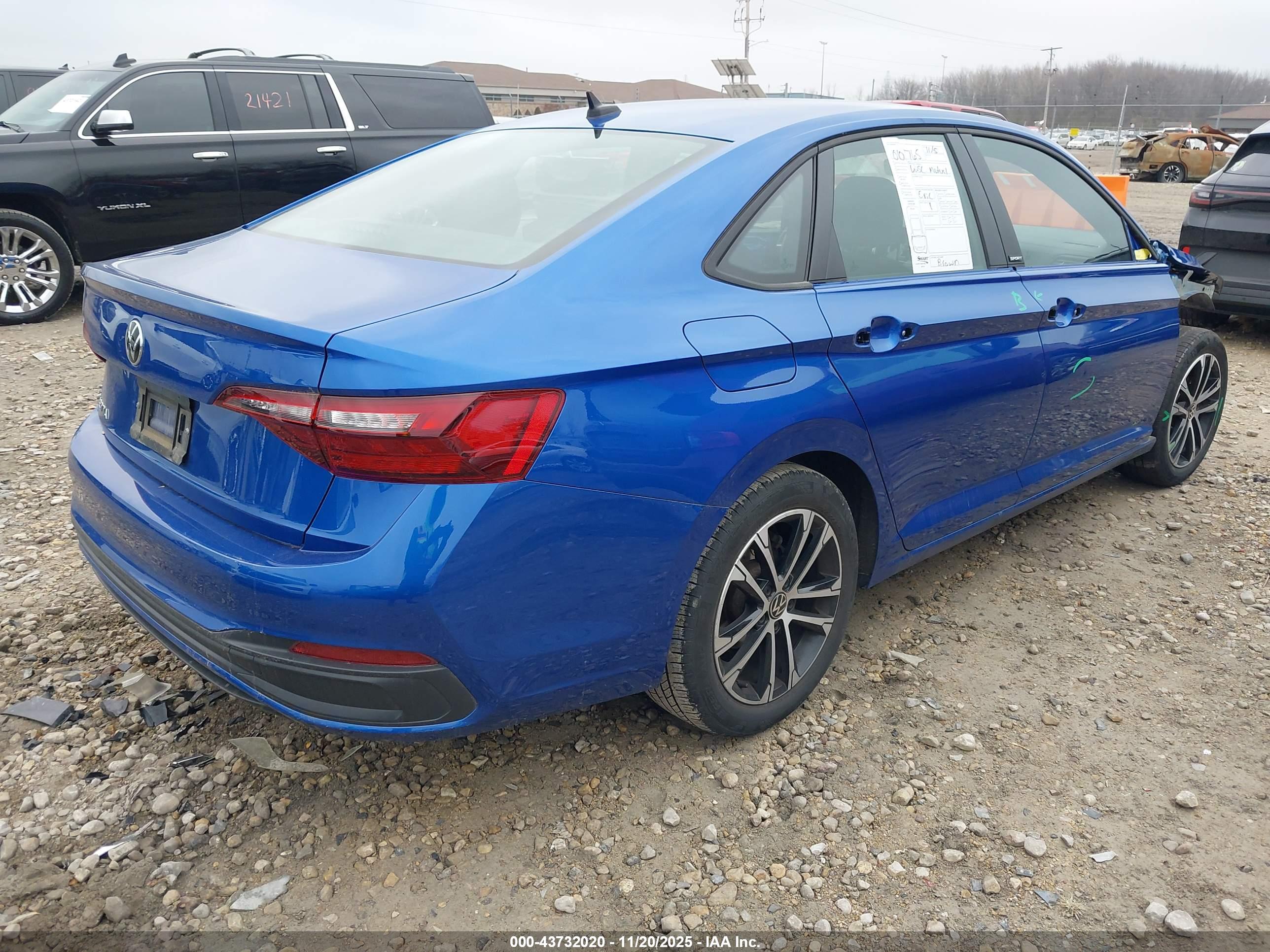 VOLKSWAGEN JETTA image 4