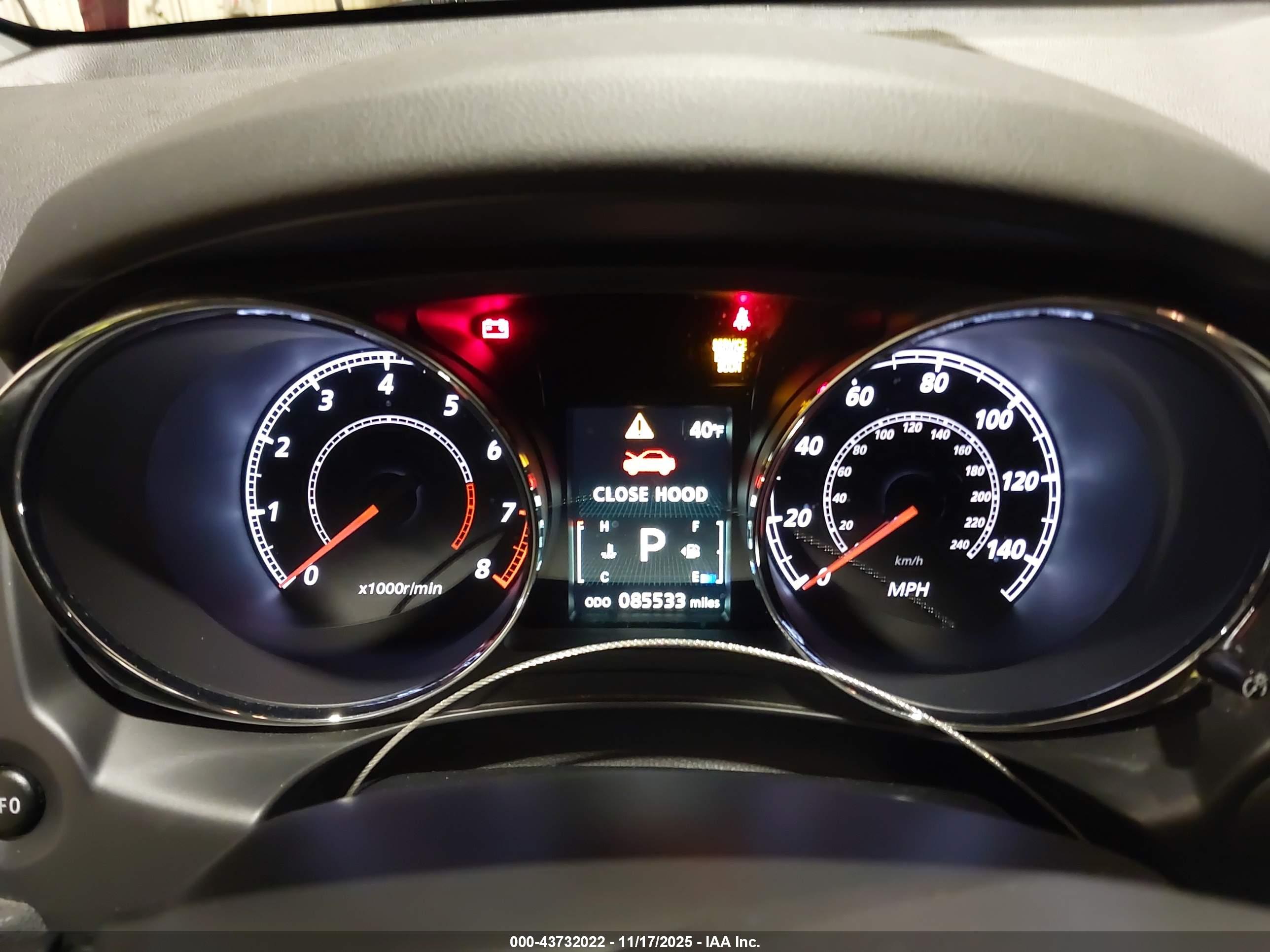 MITSUBISHI OUTLANDER image 7