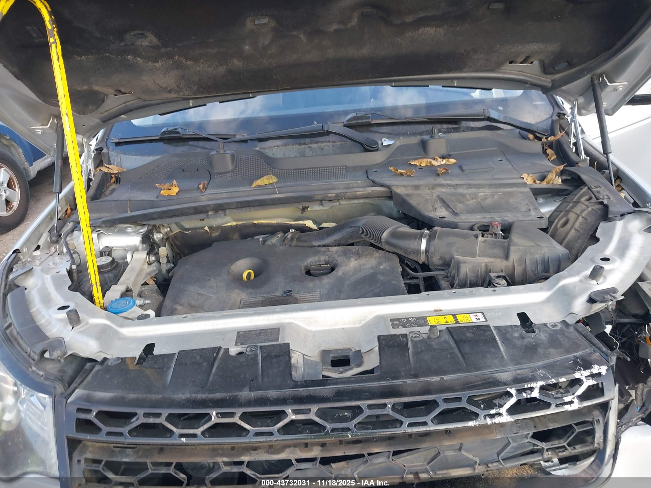 LAND ROVER image 10