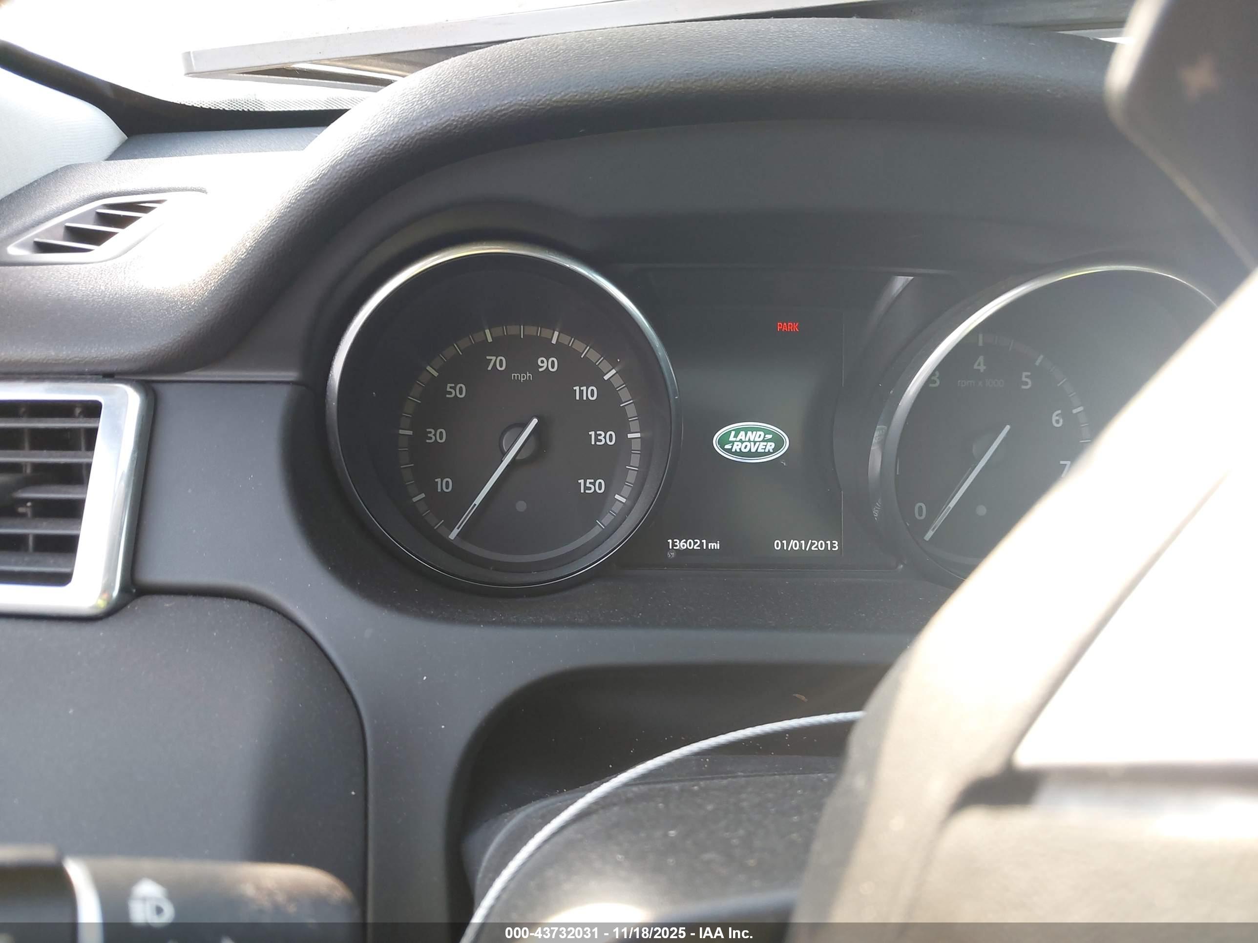 LAND ROVER image 7