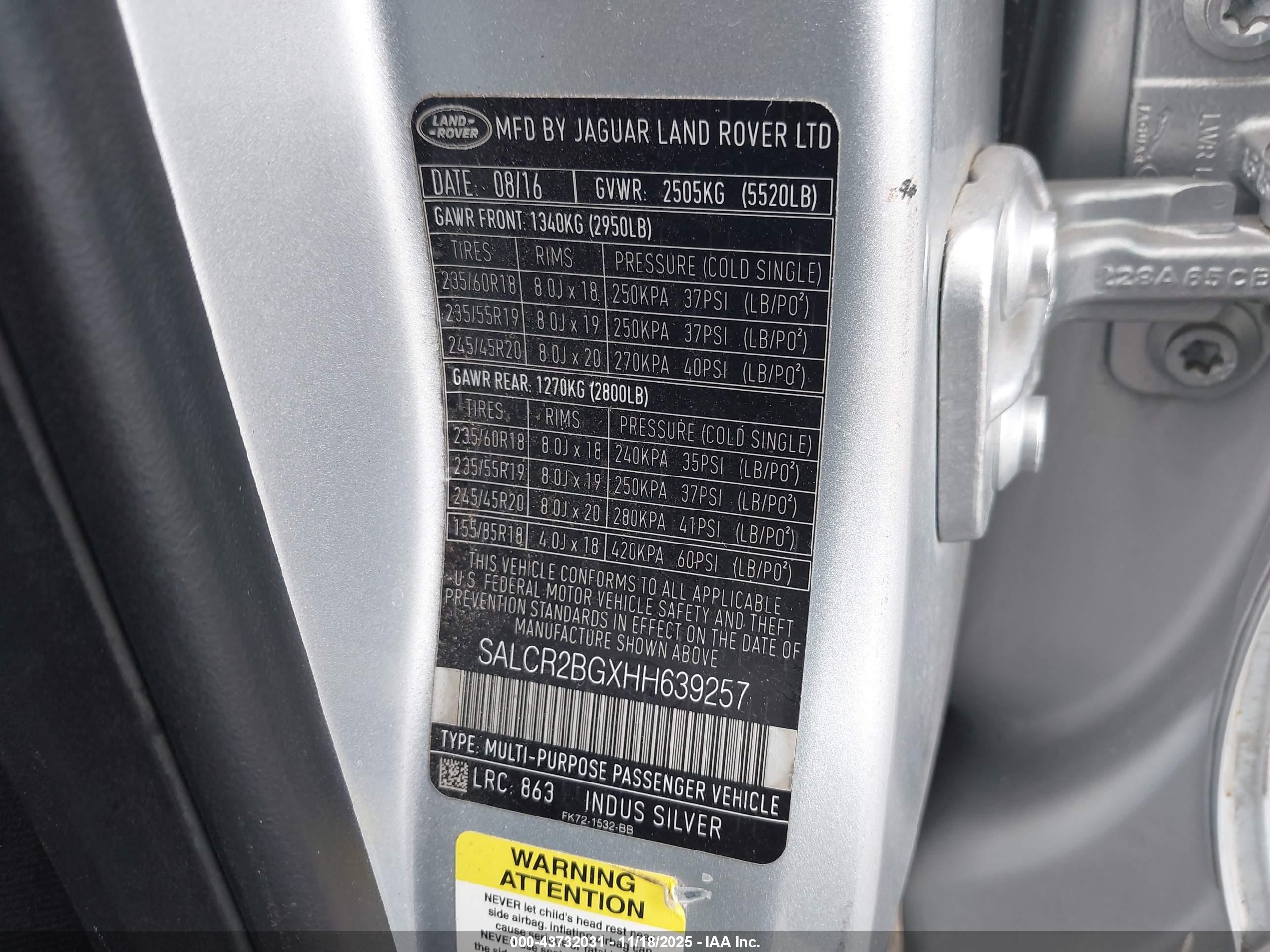 LAND ROVER image 9
