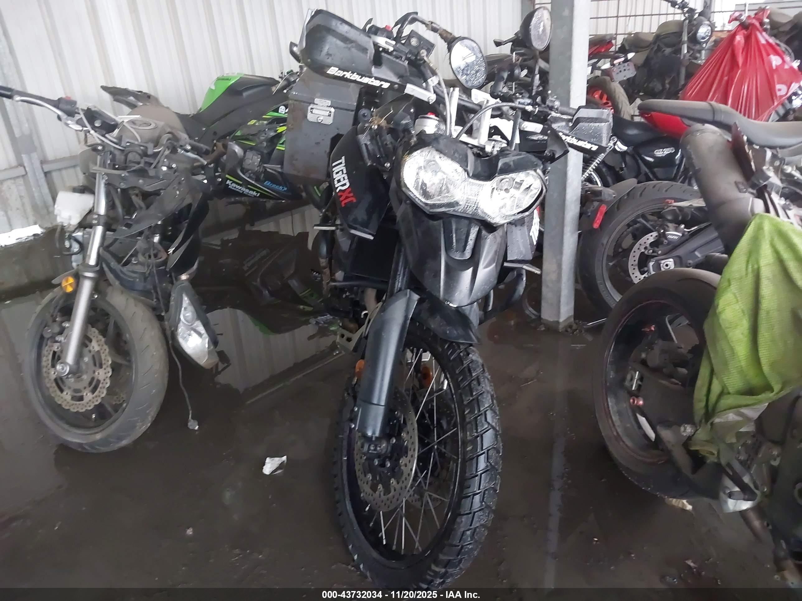 TRIUMPH MOTORCYCLE image 5