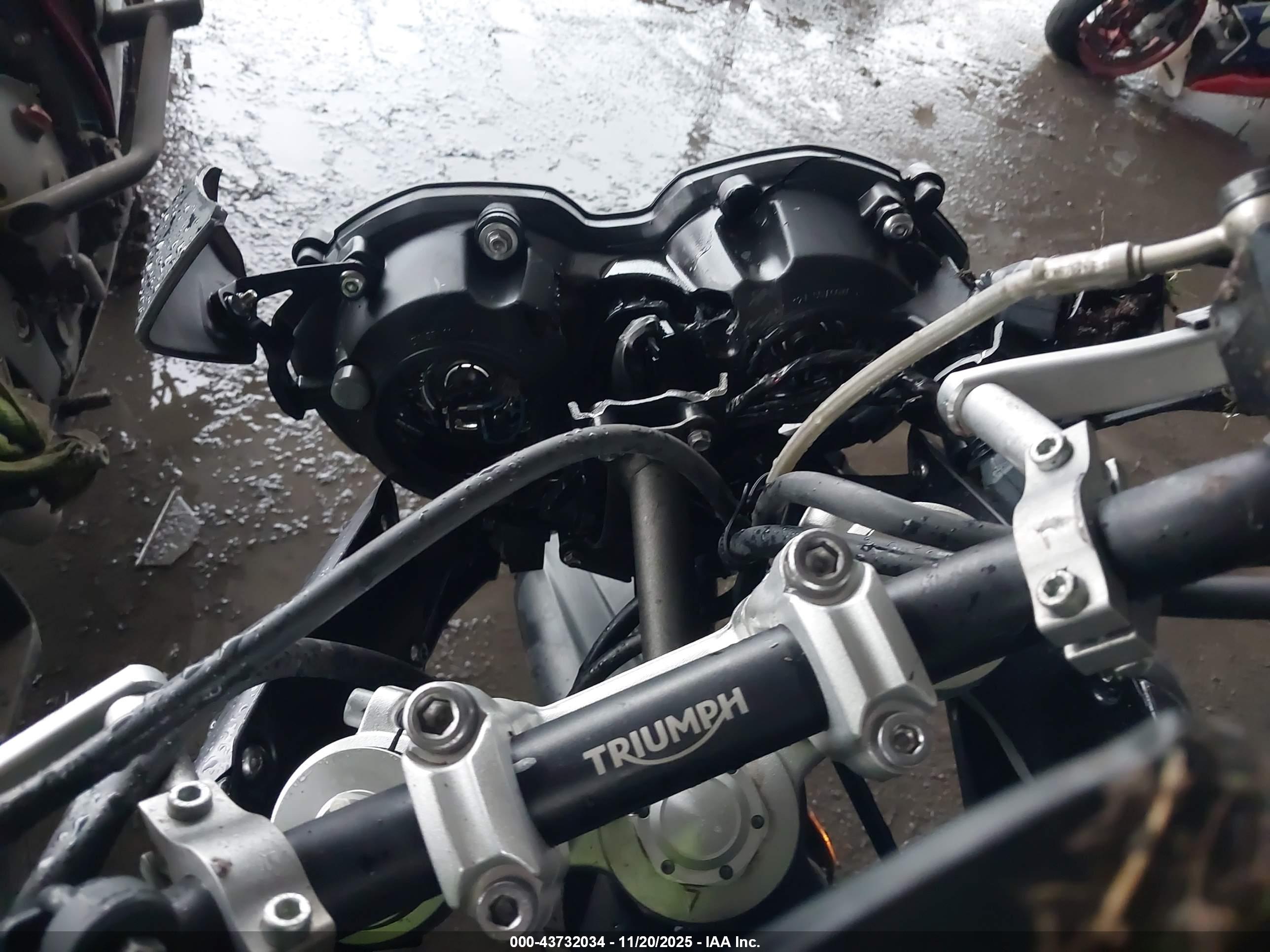 TRIUMPH MOTORCYCLE image 7