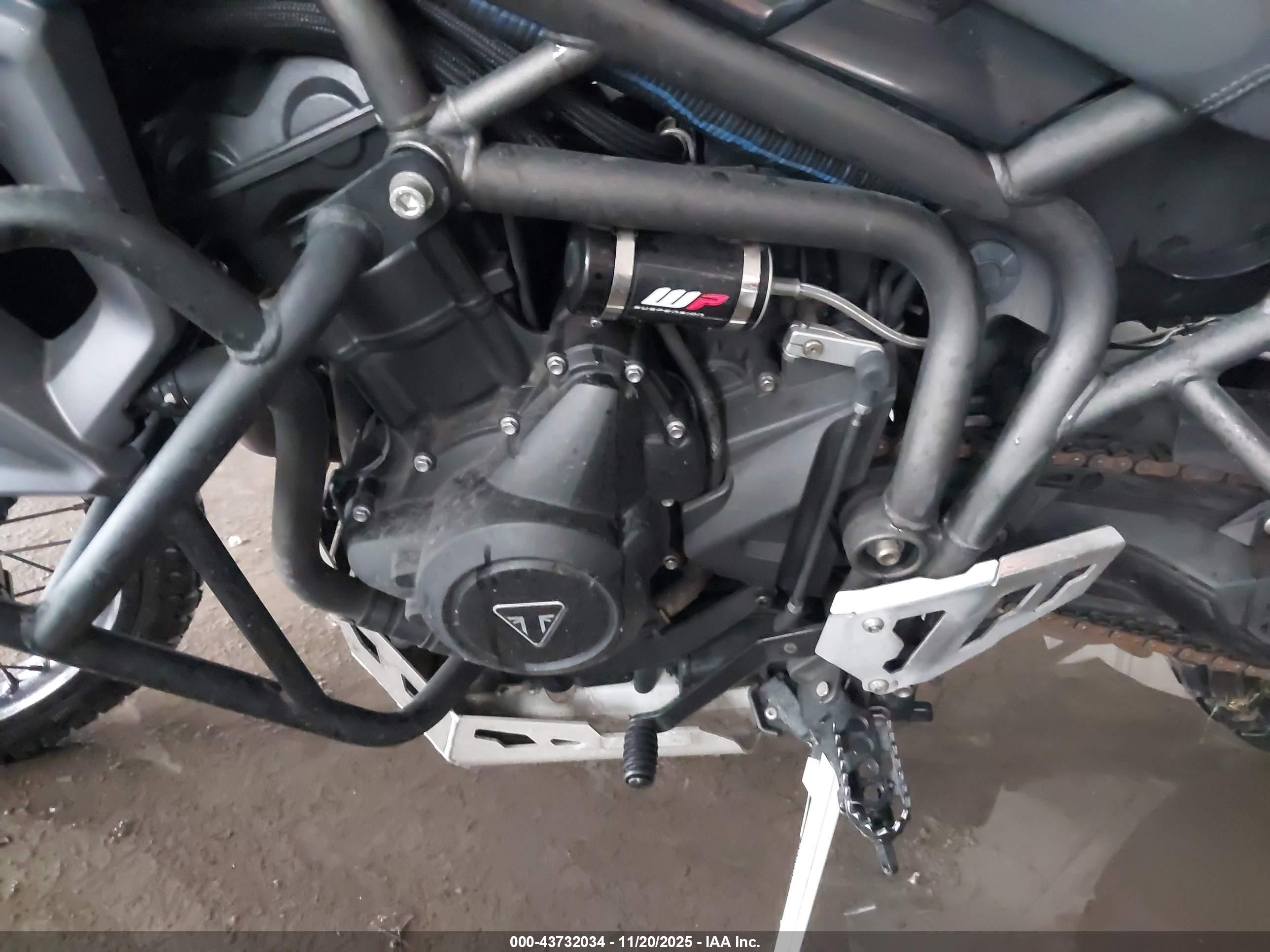 TRIUMPH MOTORCYCLE image 9