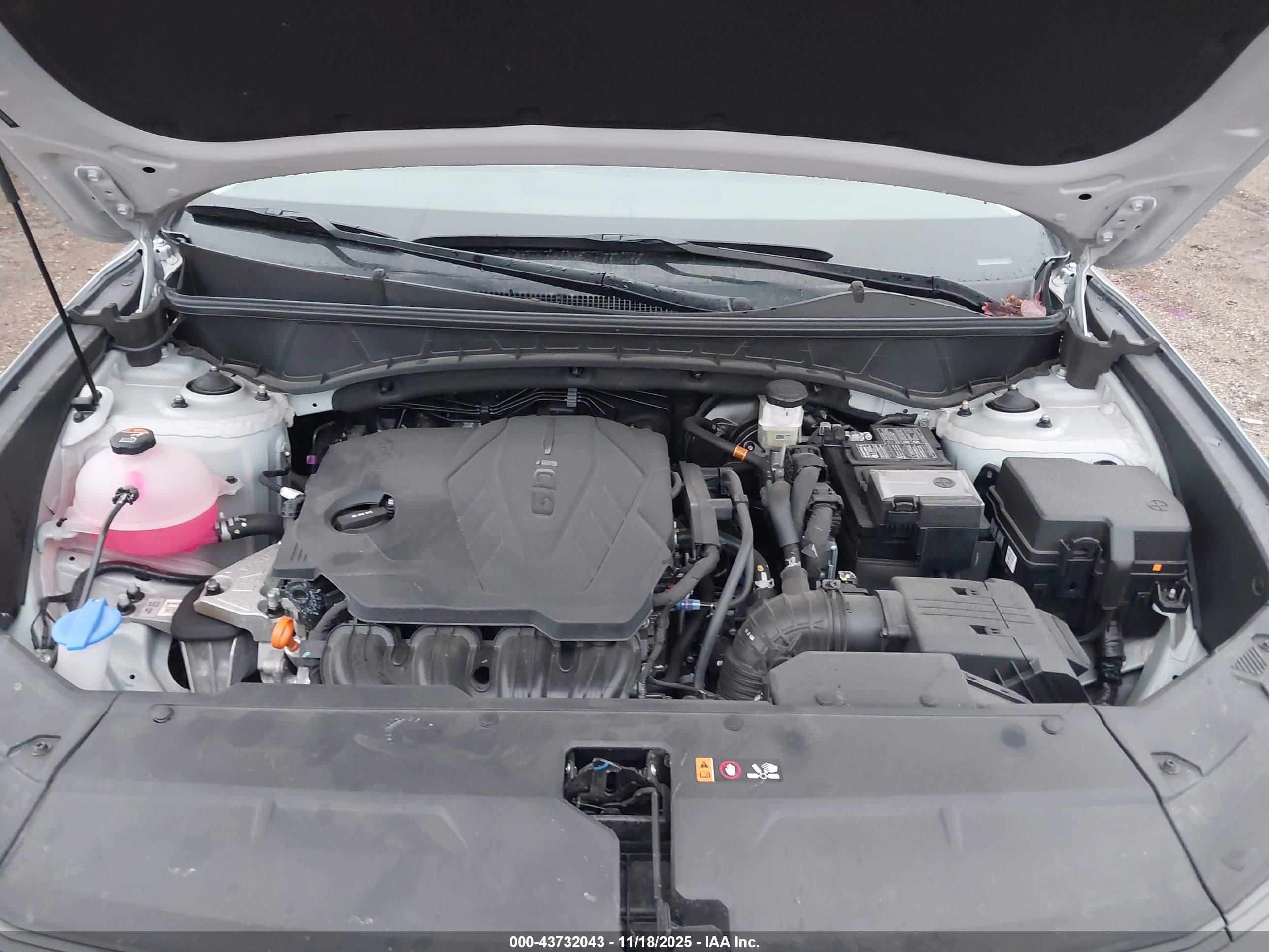 HYUNDAI TUCSON image 10