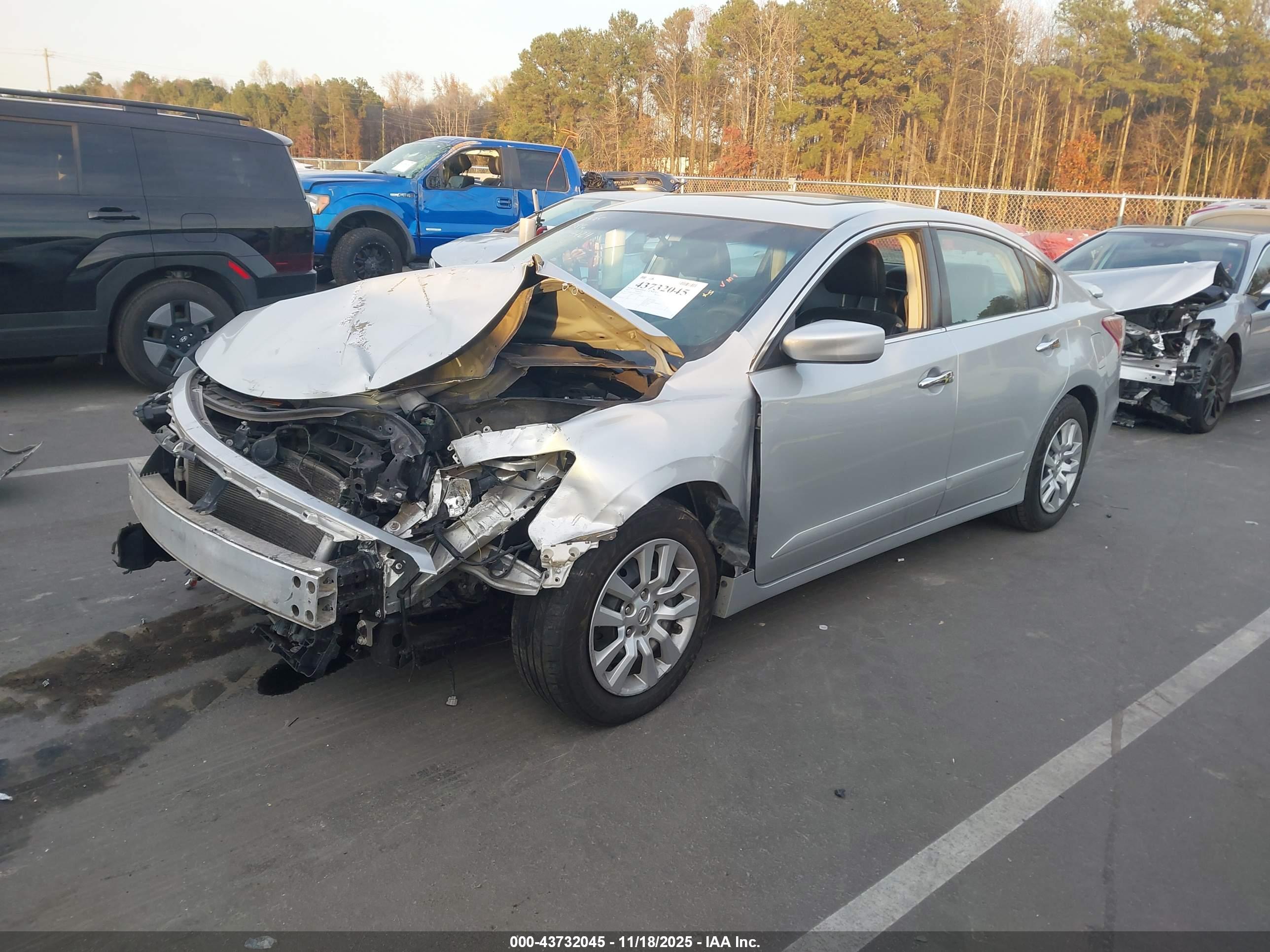 NISSAN ALTIMA image 2