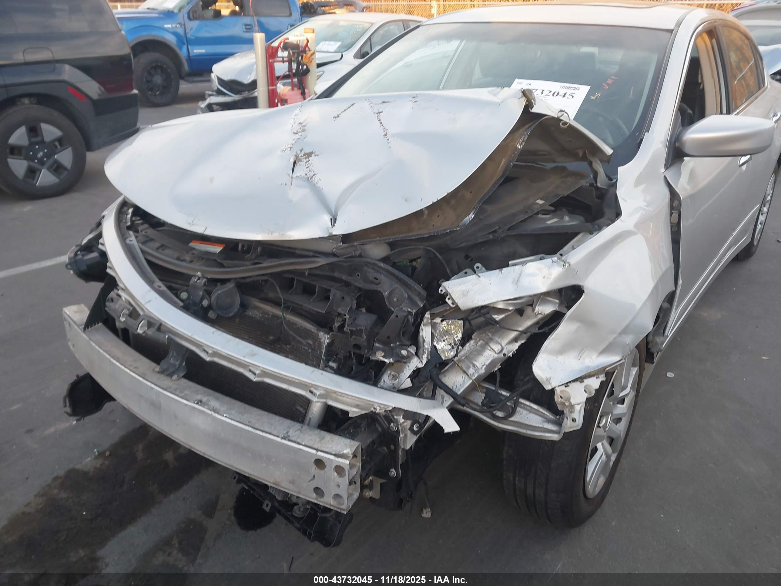 NISSAN ALTIMA image 6