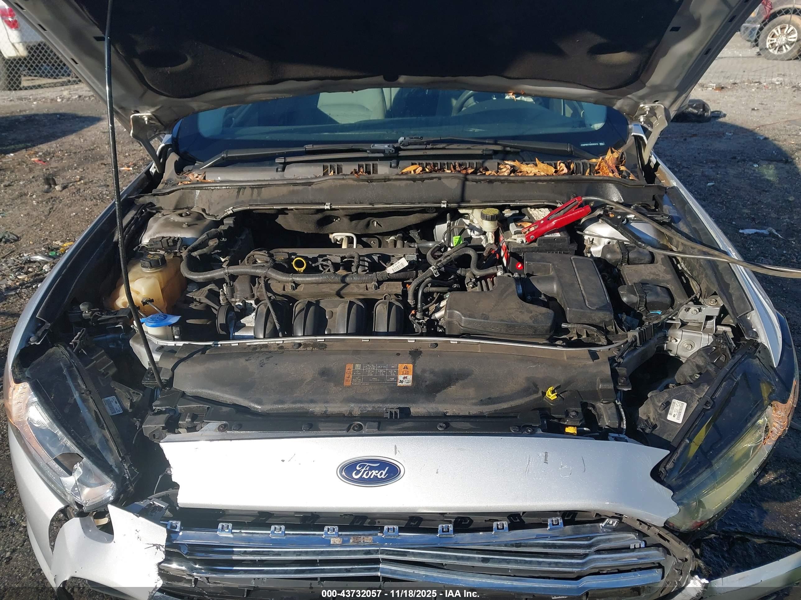 FORD FUSION image 10
