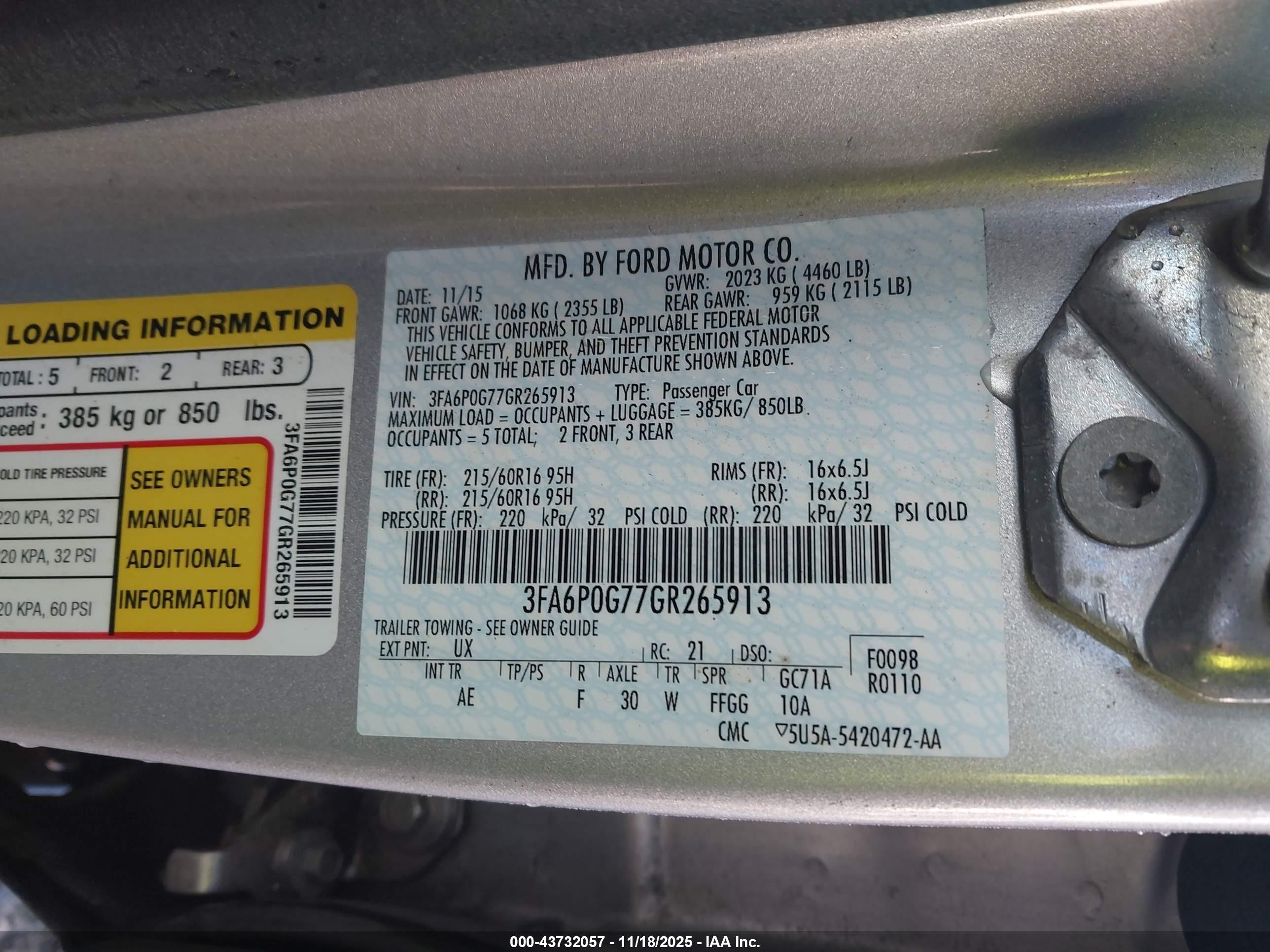 FORD FUSION image 9