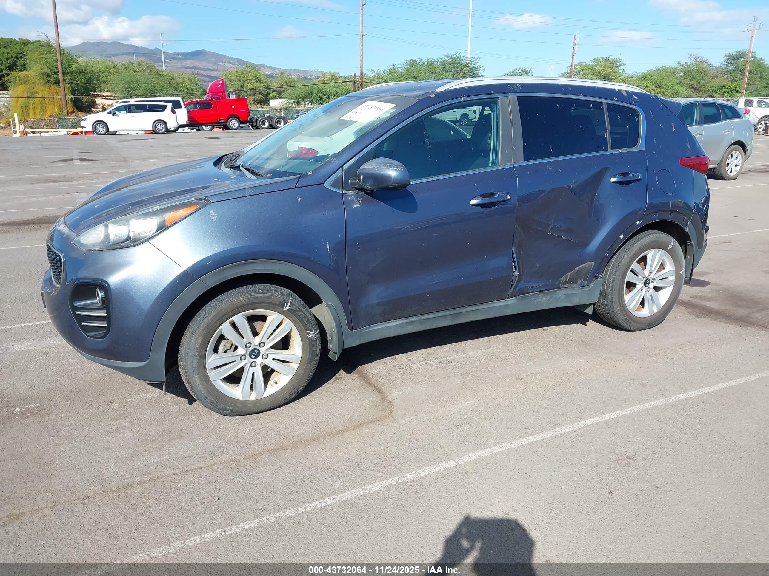 KIA SPORTAGE image 2