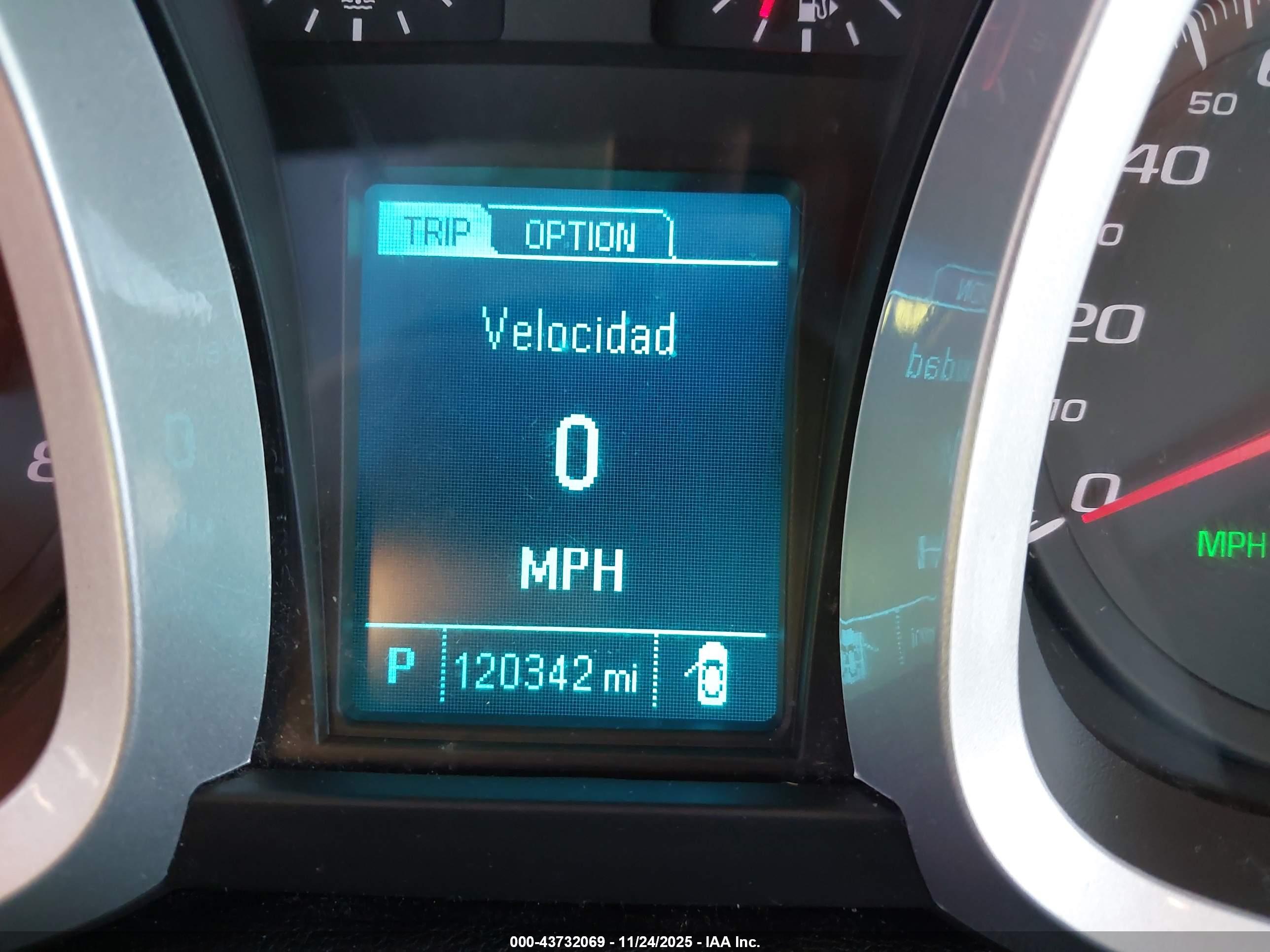 CHEVROLET EQUINOX image 7