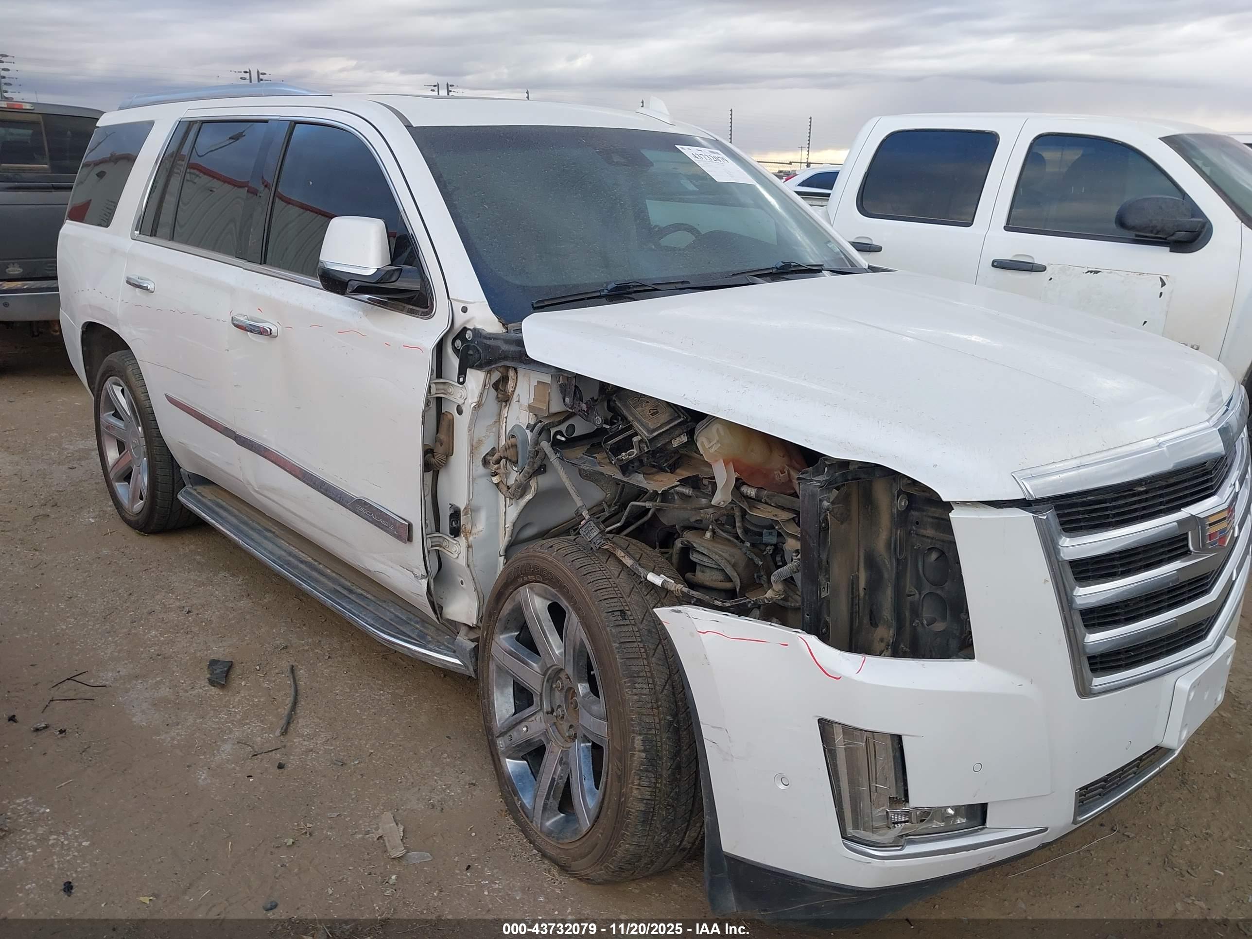 CADILLAC ESCALADE image 6