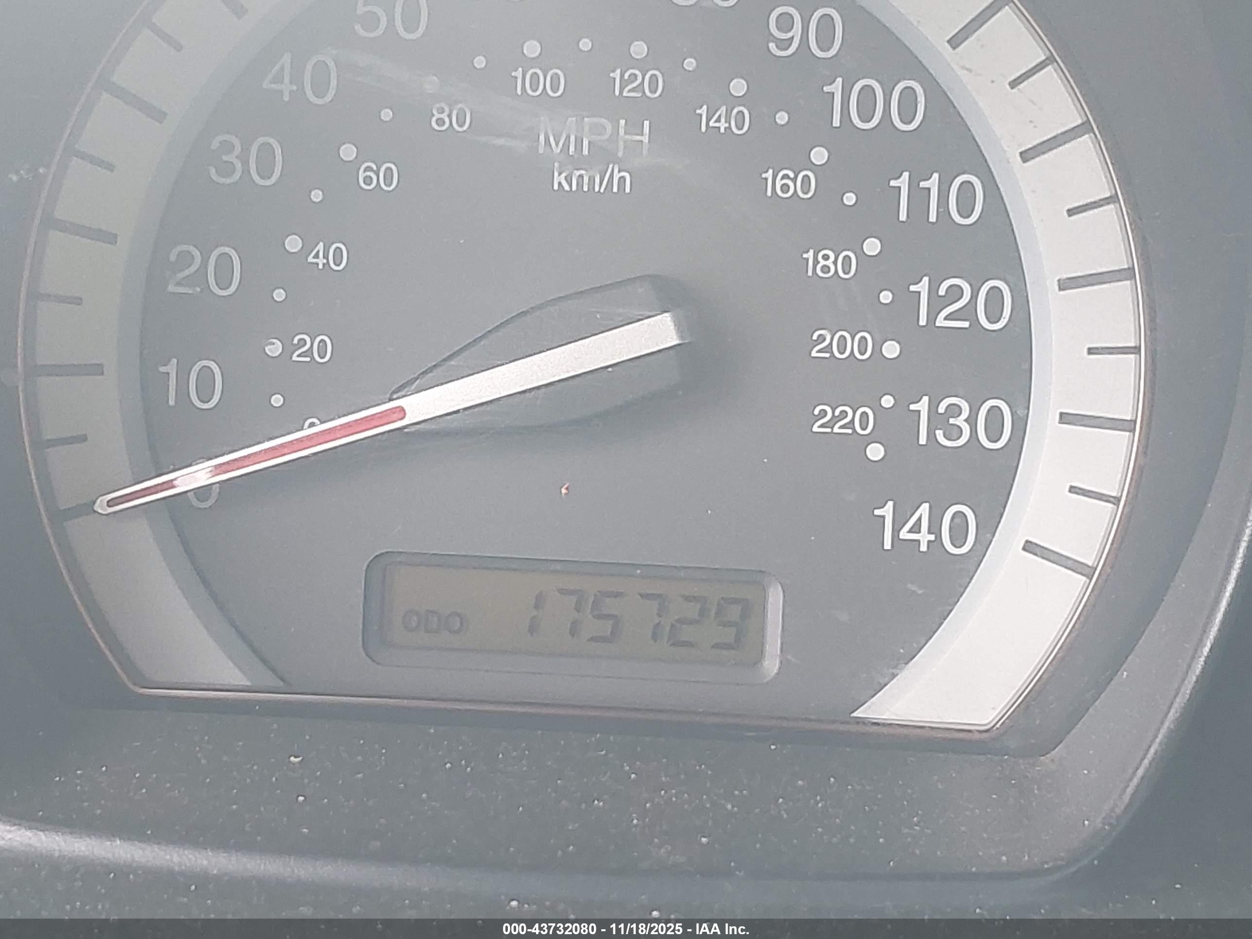 KIA SPECTRA image 7