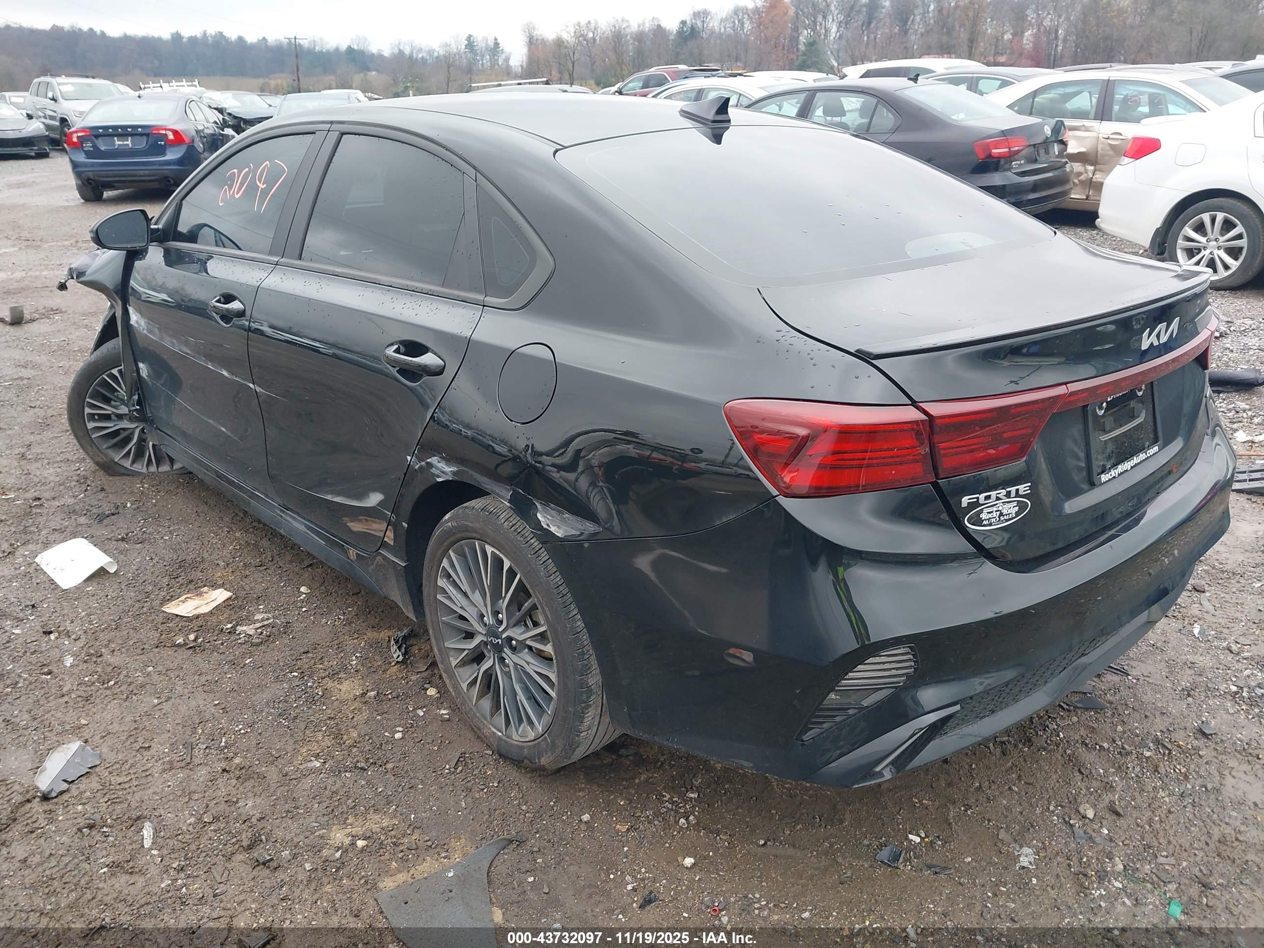 KIA FORTE image 3