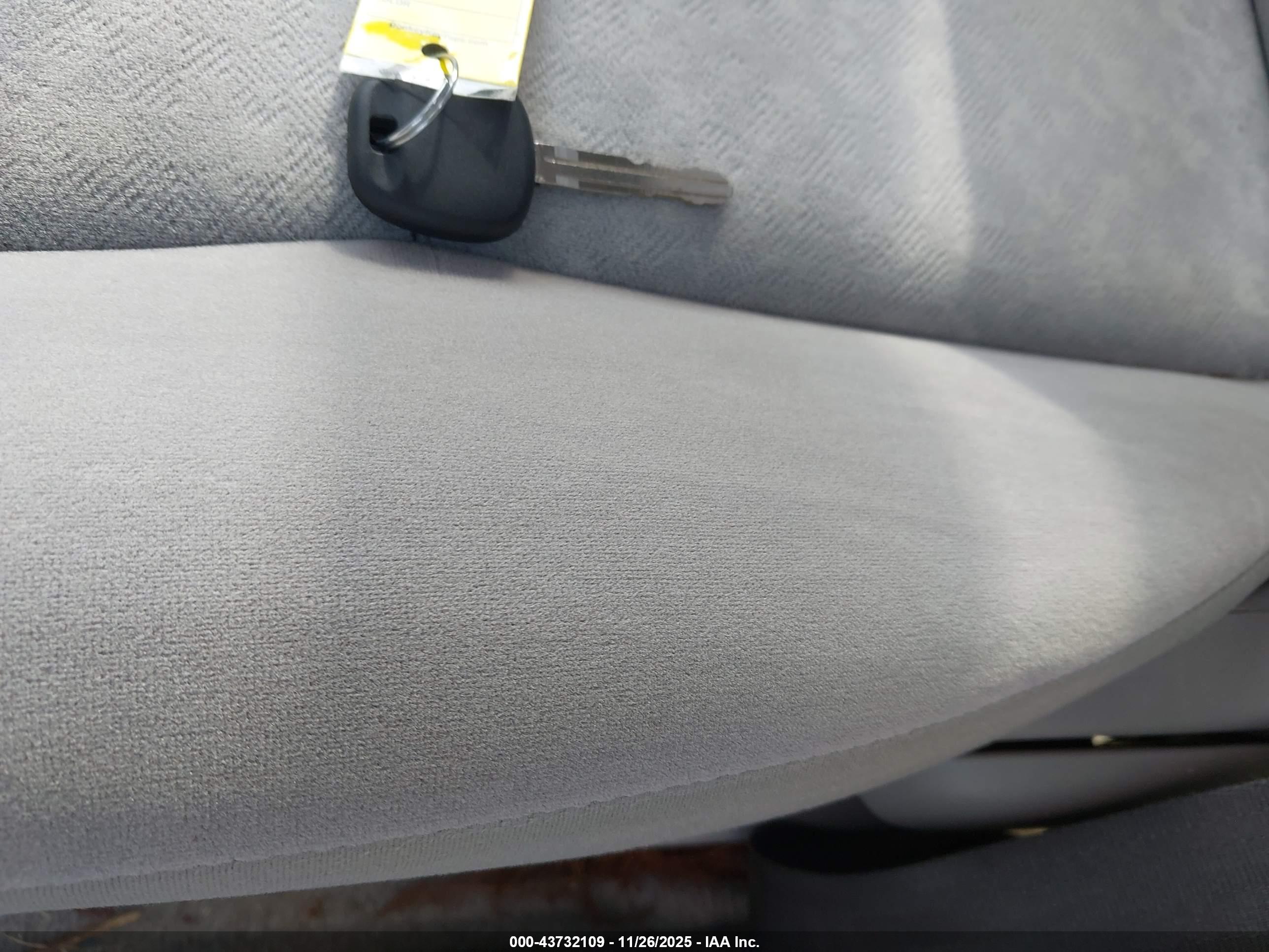 TOYOTA PRIUS image 11
