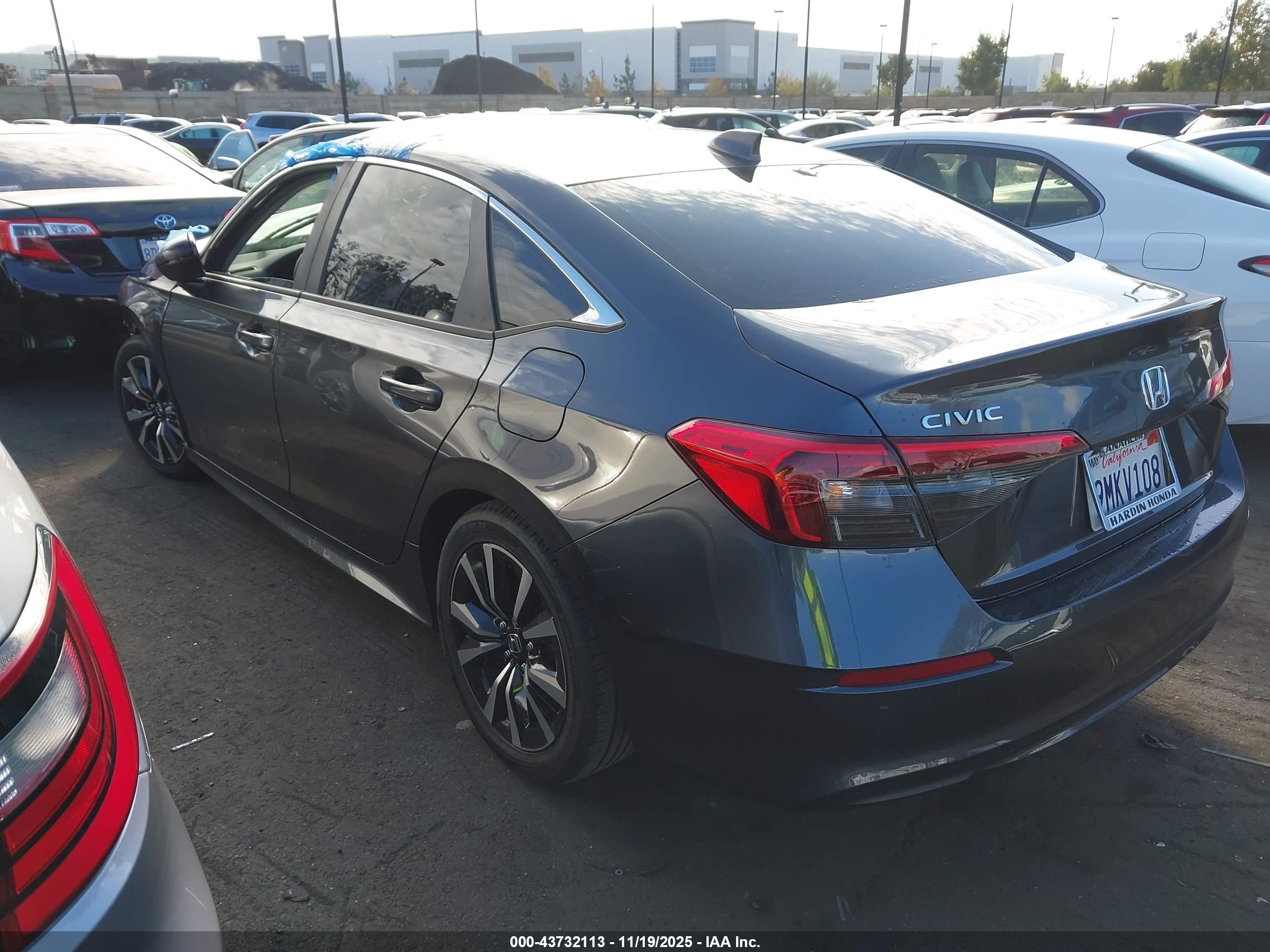 HONDA CIVIC image 3