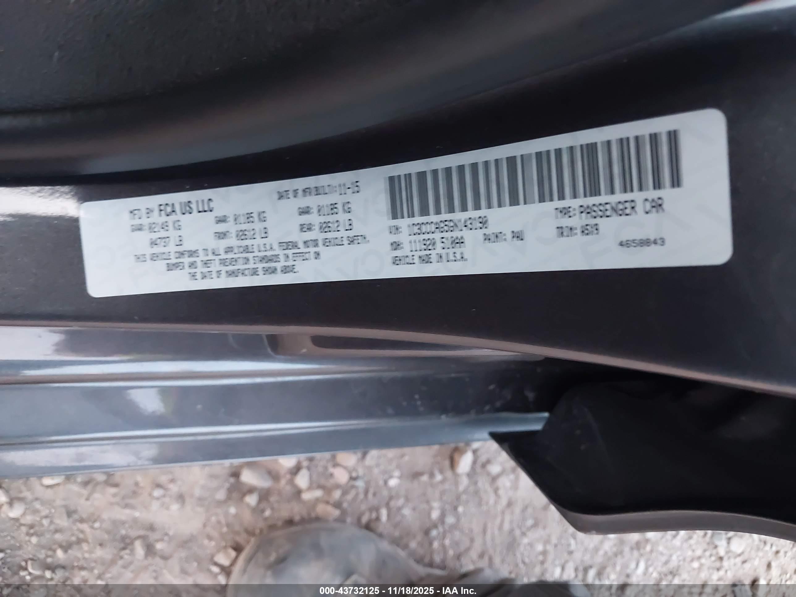 CHRYSLER 200 image 9